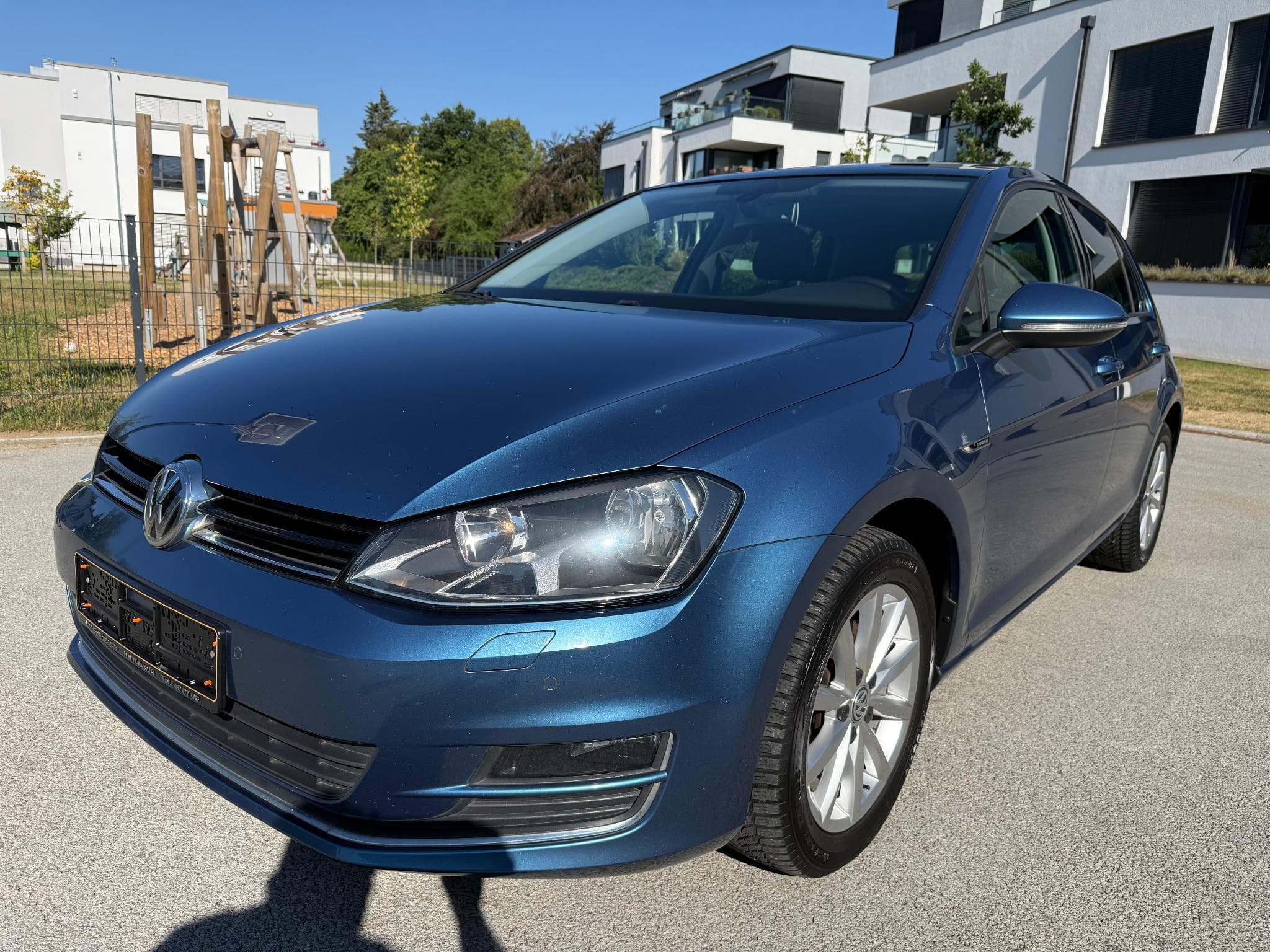 VW Golf VII 1.6 TDI LOUNGE 110 PS FAP (2015) - Photo 1