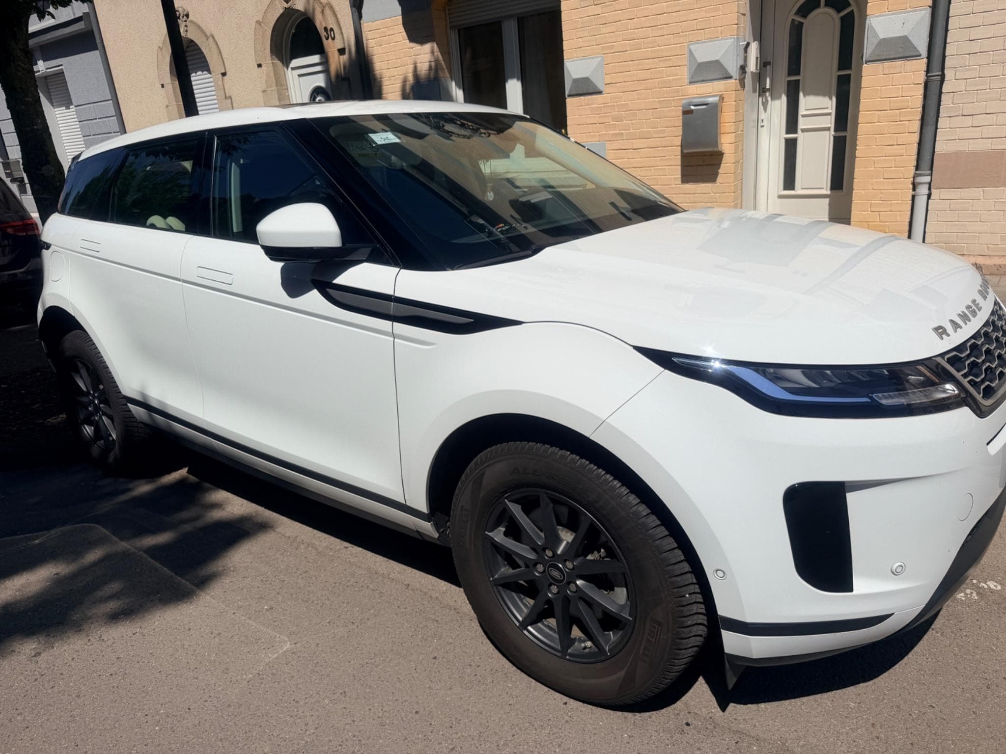 Land-Rover Range Rover Evoque 2021 Land Rover Range Rover Evoque P160 (2021) - Photo 3