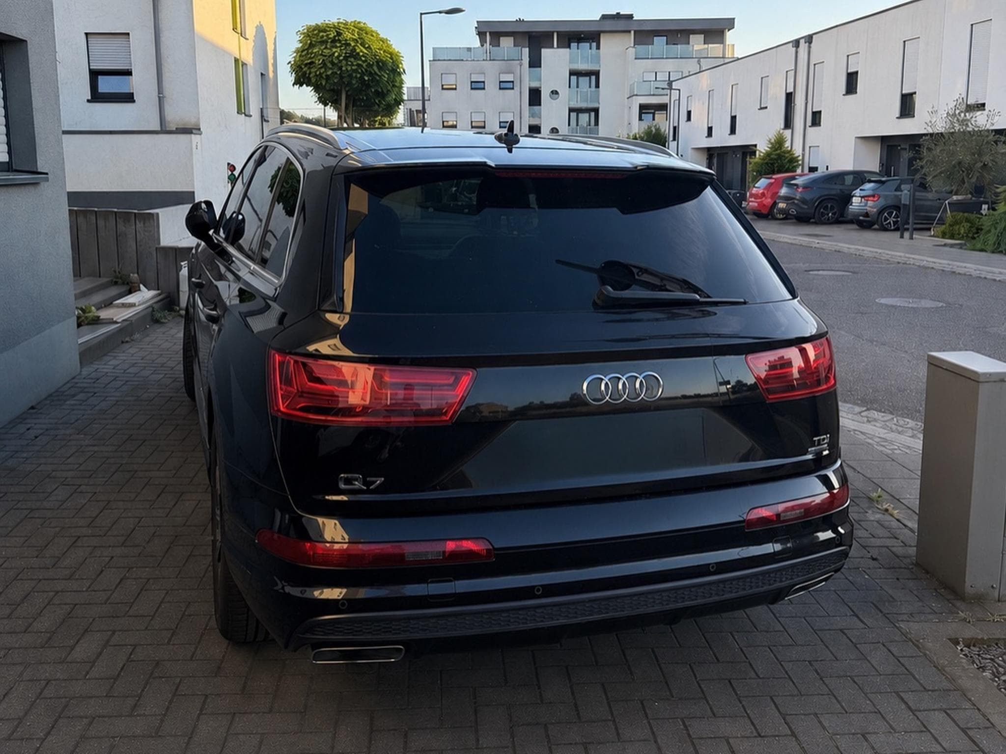 Audi Q7 S-line (2017) - Photo 1