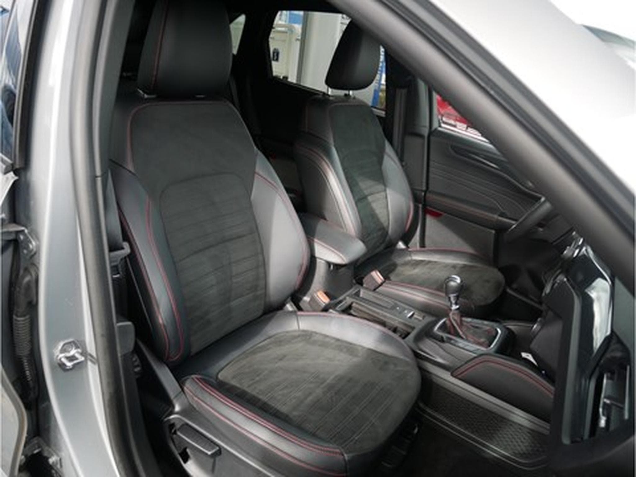Ford Kuga ST-Line X 1.5i EcoBoost 150ch-M6 GAR 02/2028 (2023) - Photo 9