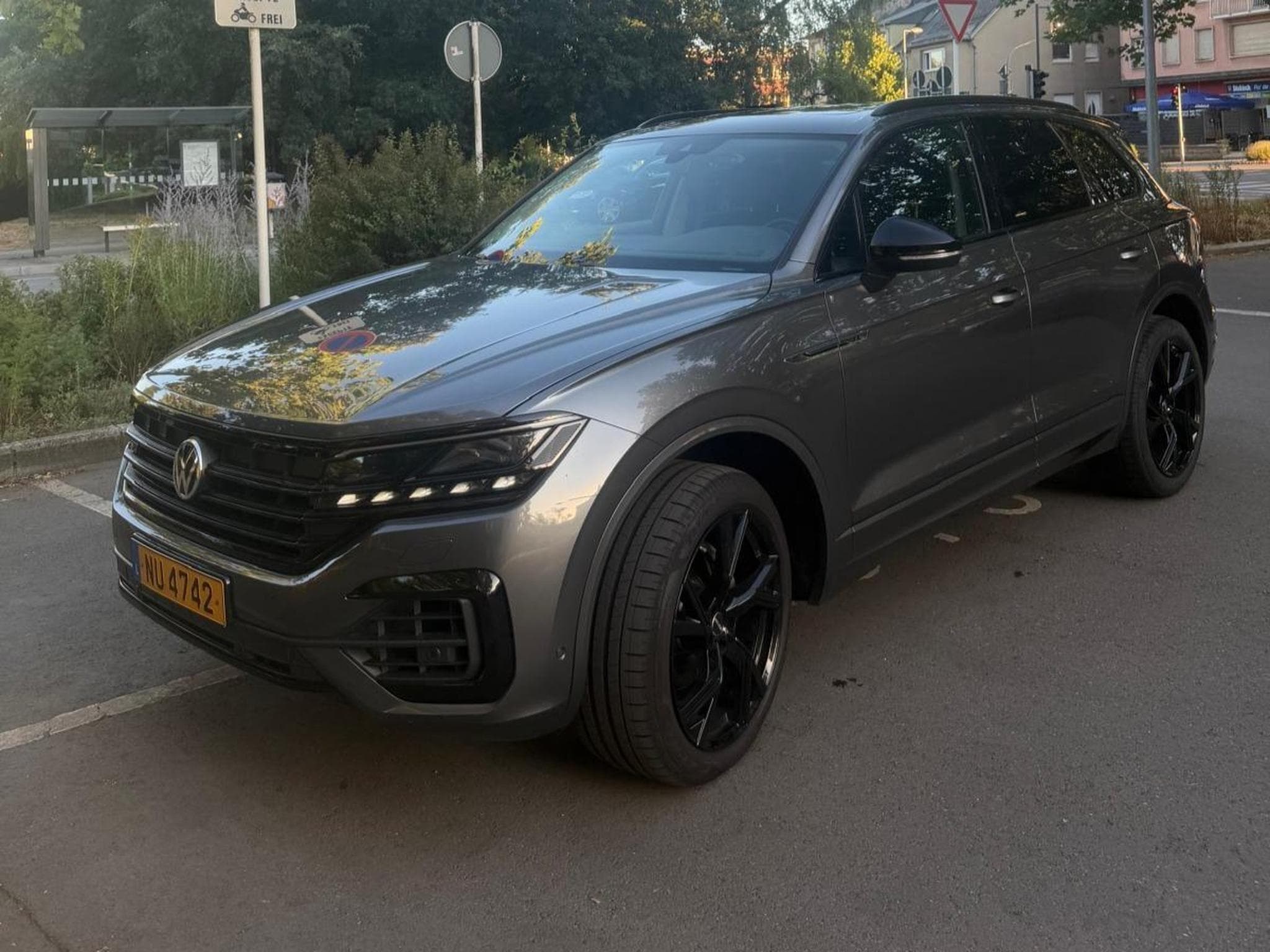 VW Touareg R line (2020) - Photo 1