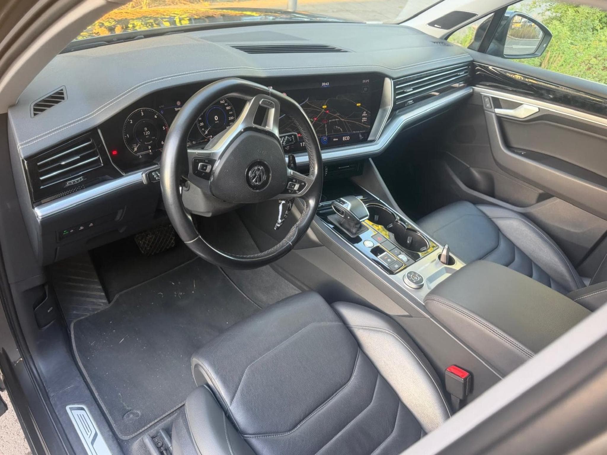 VW Touareg R line (2020) - Photo 3
