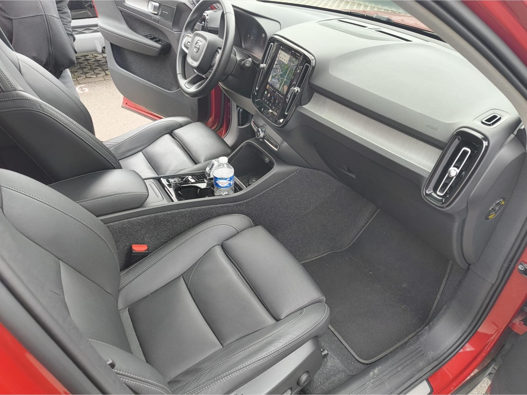 Volvo XC40 R. Design/ultra (2024) - Photo 5