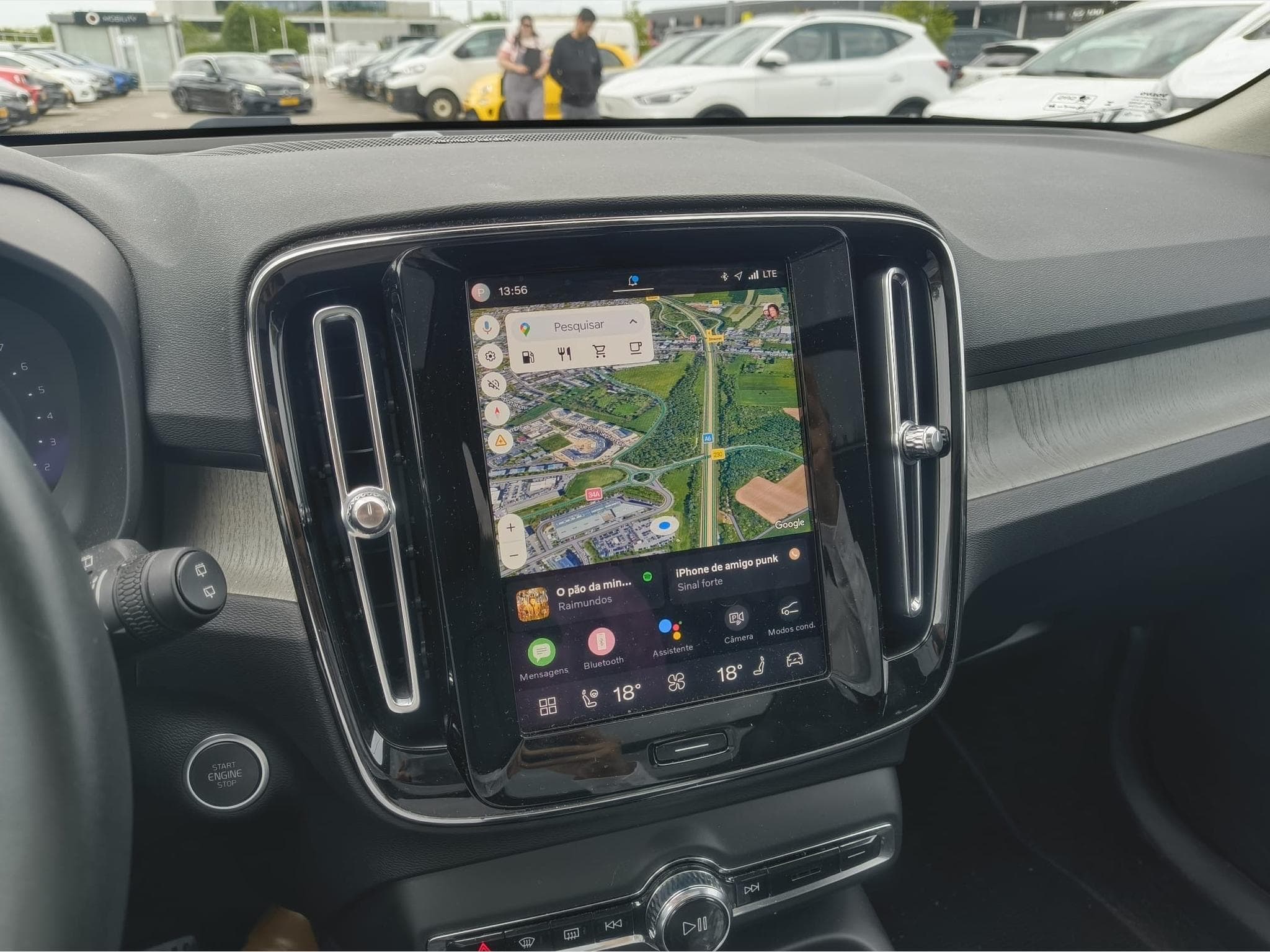 Volvo XC40 R. Design/ultra (2024) - Photo 4