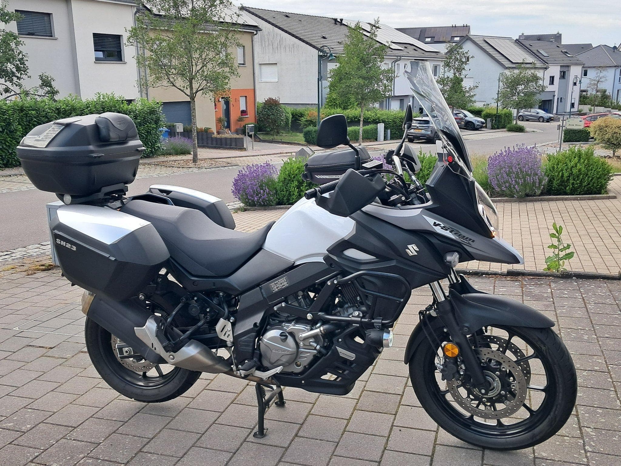 Suzuki V-Strom (2019) - Photo 2