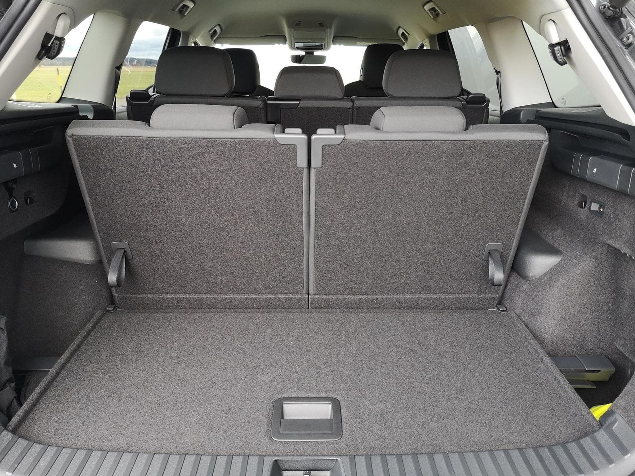 Skoda Kodiaq 2.0 TDI 142 kW 4x4 Selection (2026) - Photo 12