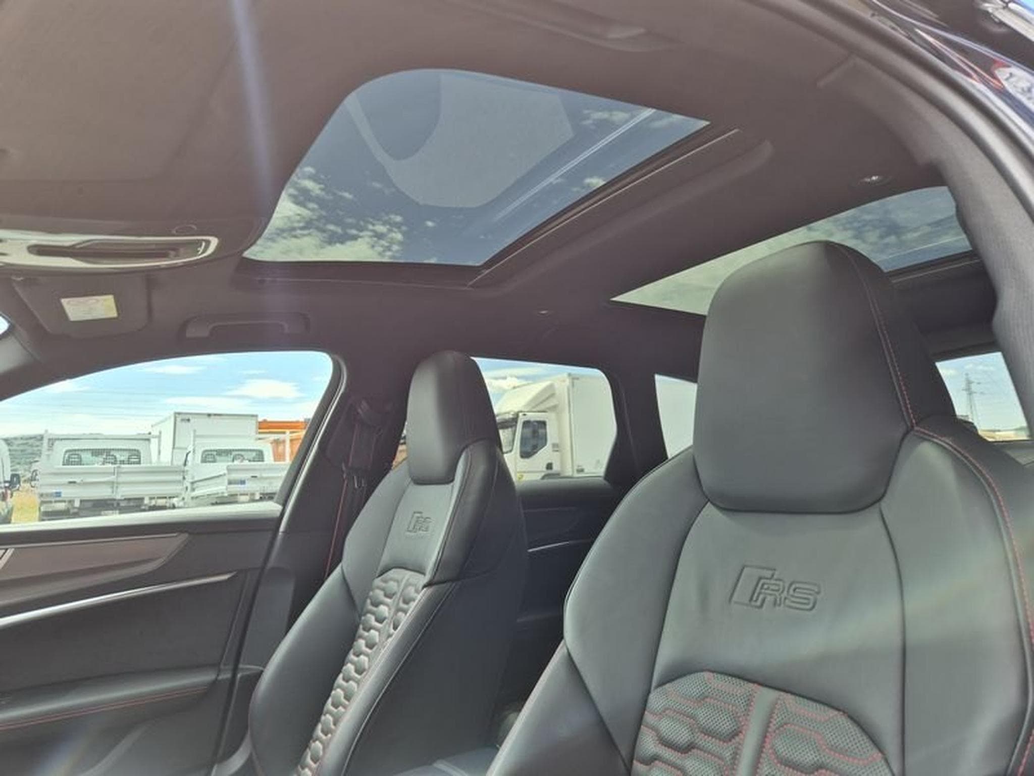 Audi RS6 (2022) - Photo 15