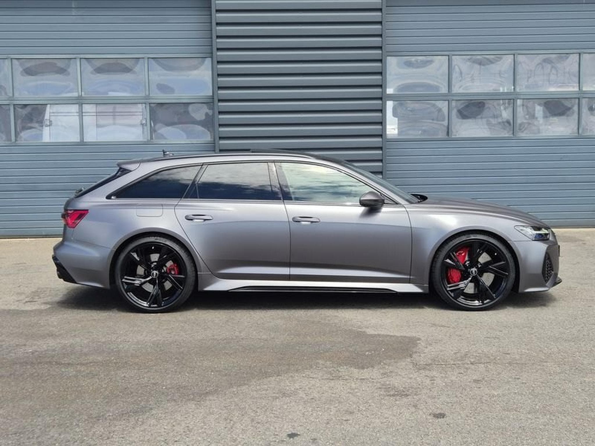 Audi RS6 (2022) - Photo 2
