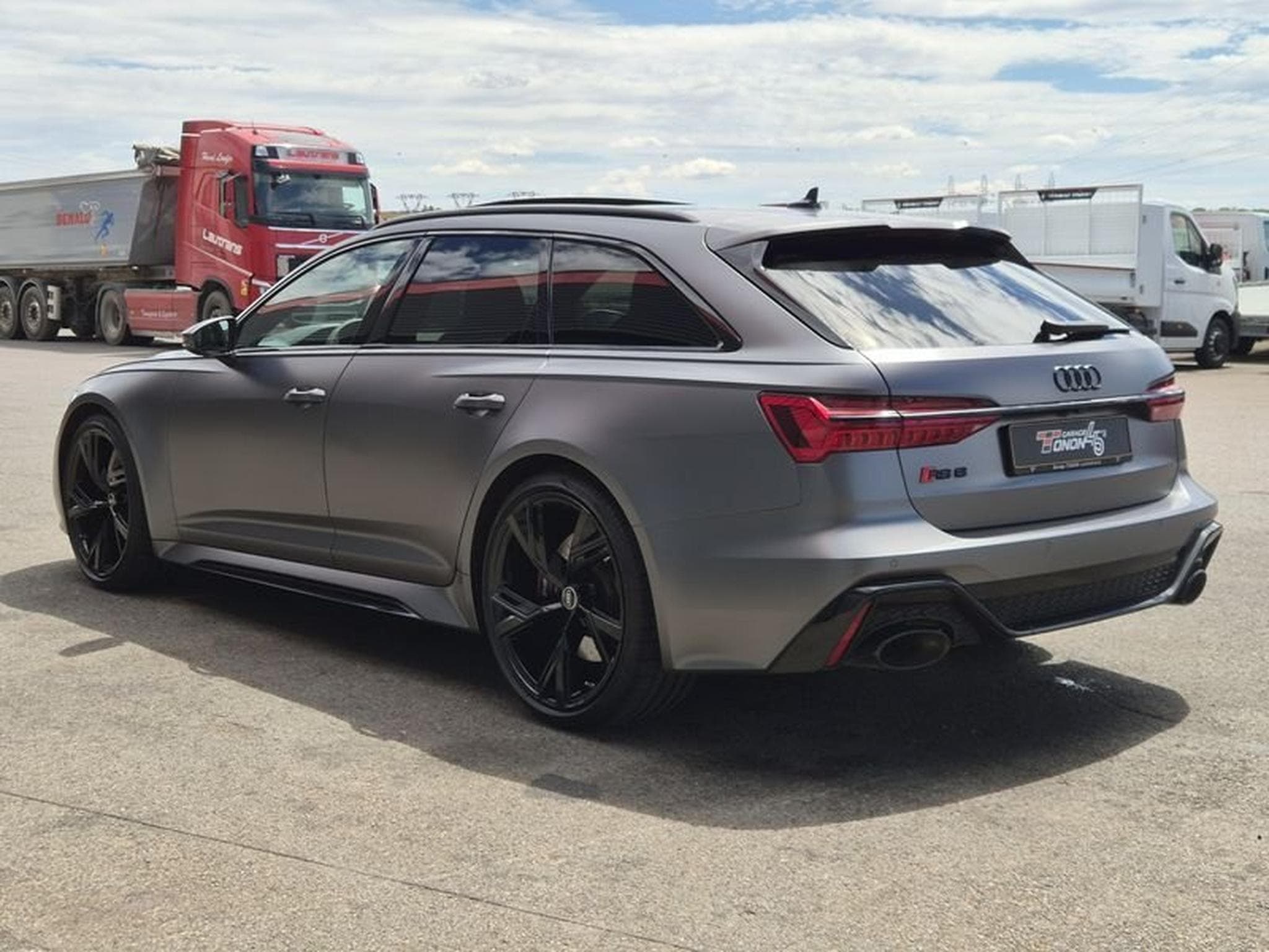 Audi RS6 (2022) - Photo 5