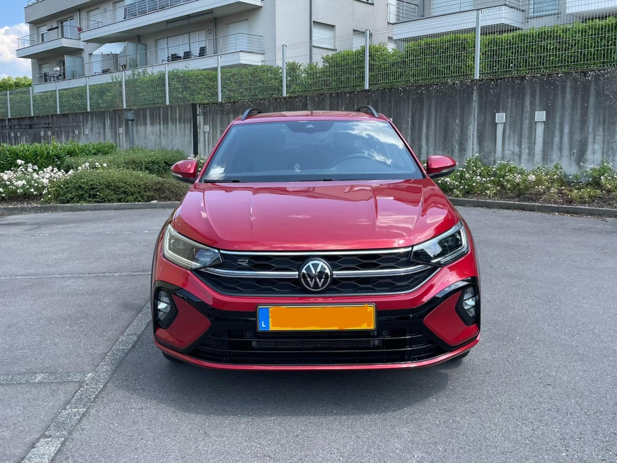 VW Taigo R Line 1.5 TSI (2025) - Photo 1