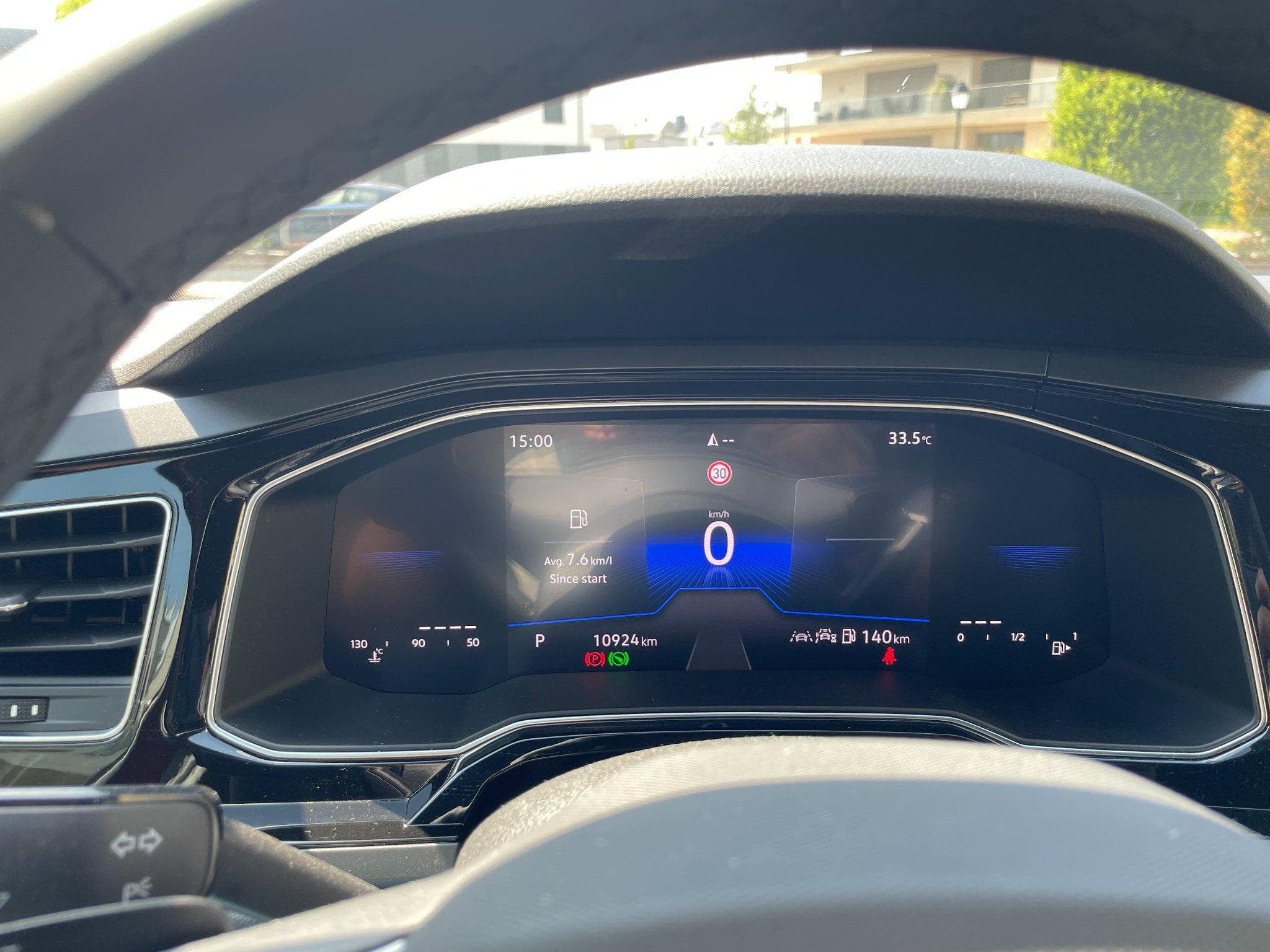 VW Taigo R Line 1.5 TSI (2025) - Photo 7