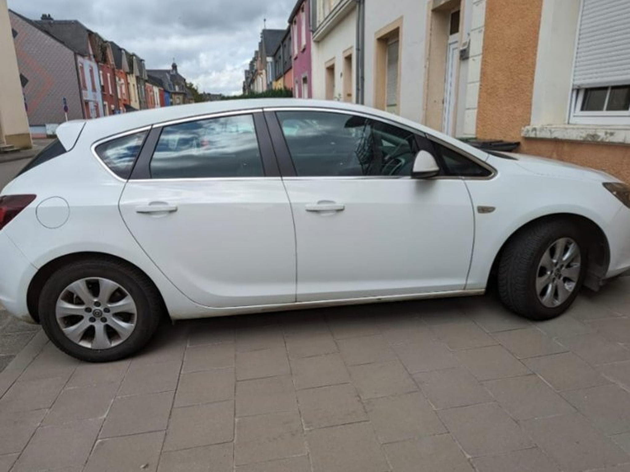 Opel Astra P-J/103/1940 (2010) - Photo 1