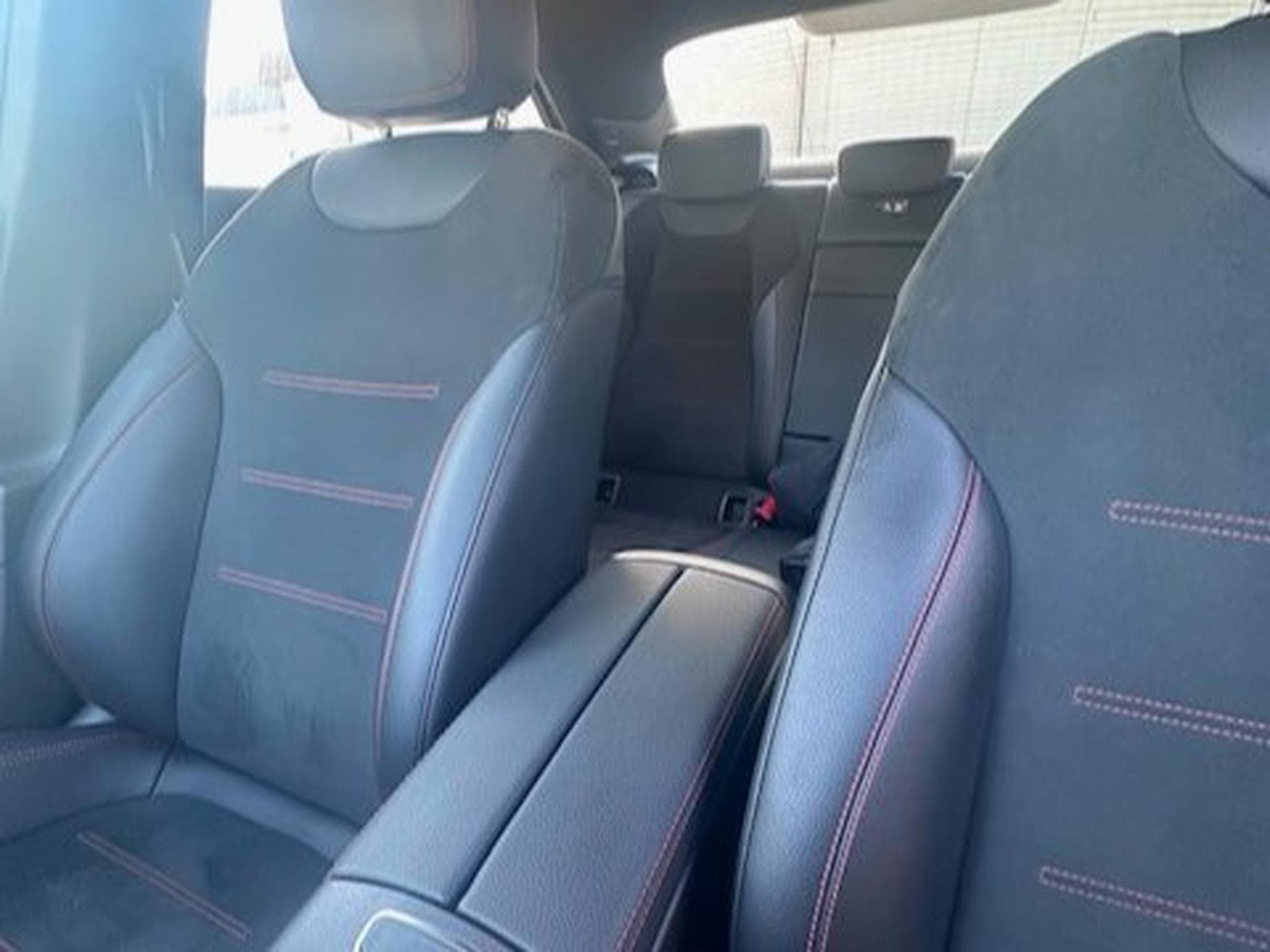 Mercedes A 220 Mercedes Classe A 200 d AMG Line Berline (2022) - Photo 12