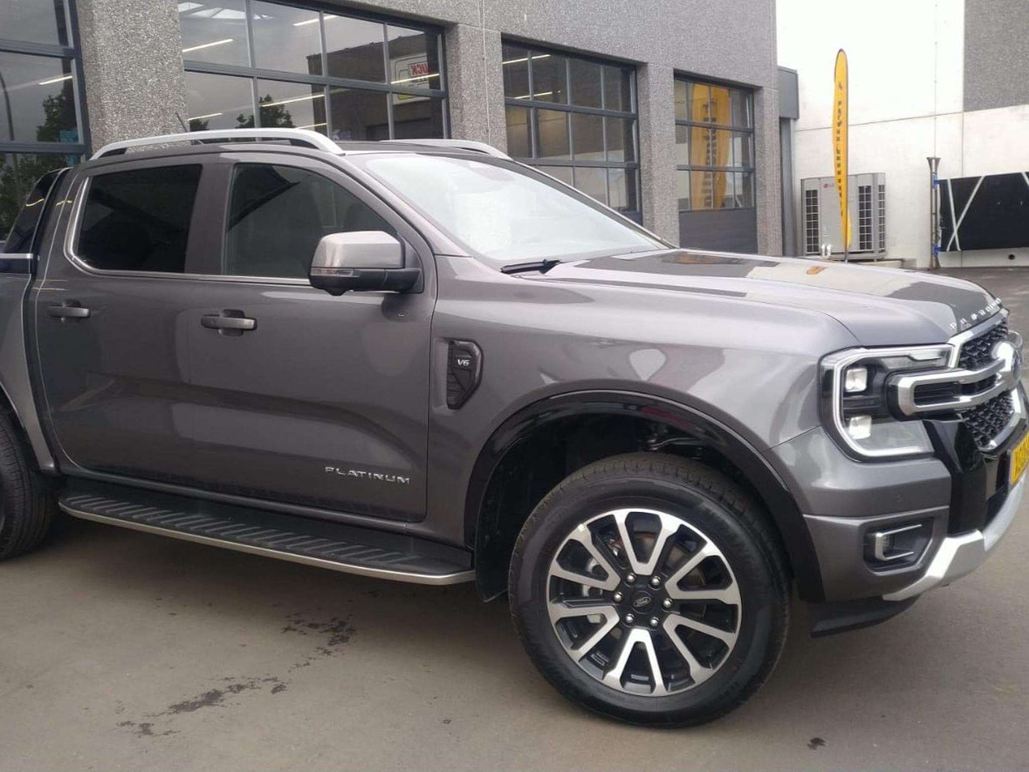 Ford Ranger PLATINIUM V6 3.0 DIESEL (2025) - Photo 1