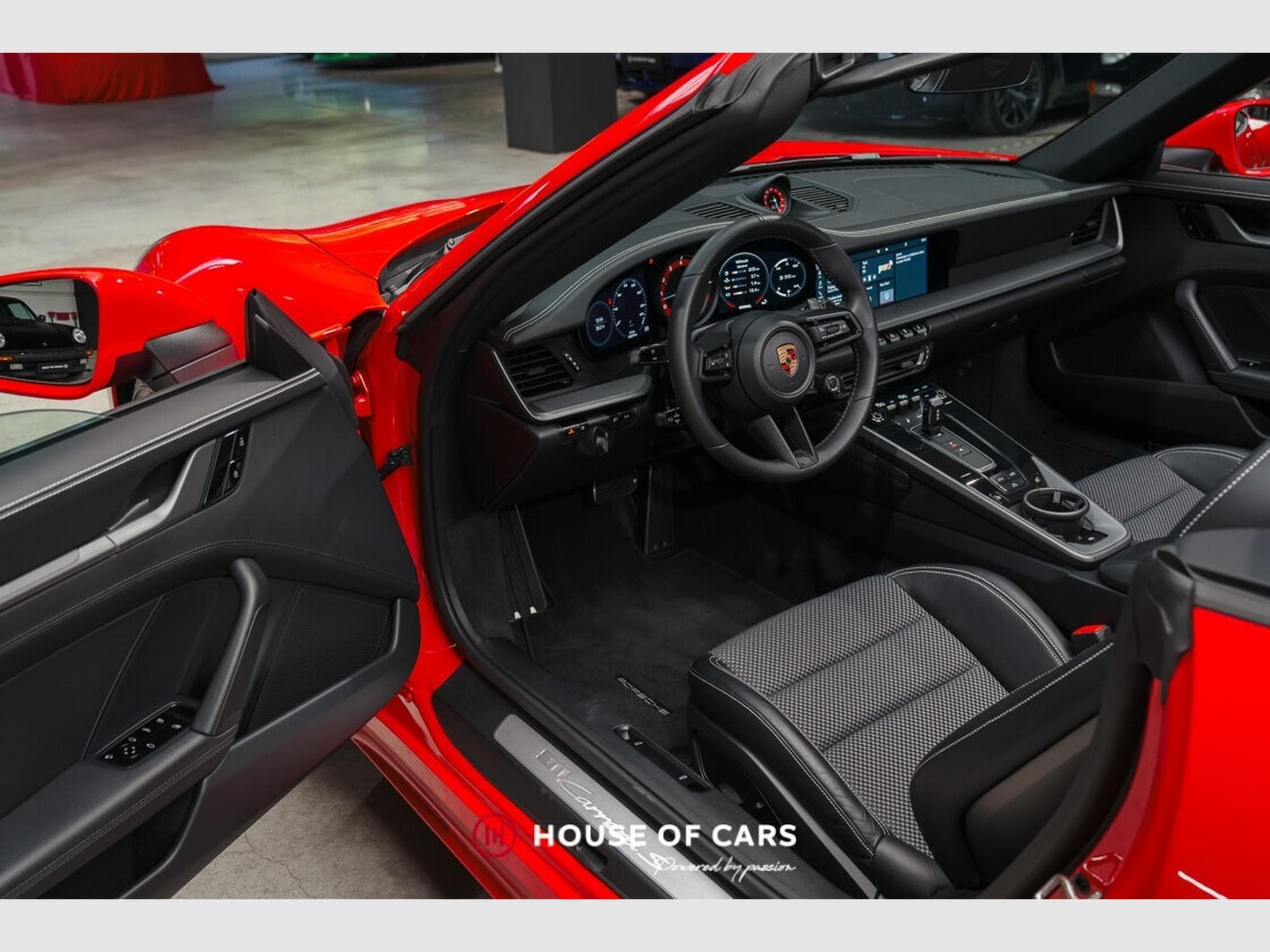 Porsche 992 992.1 Carrera S Cabriolet PDK - 1st paint - AS NEW ! (2020) - Photo 11