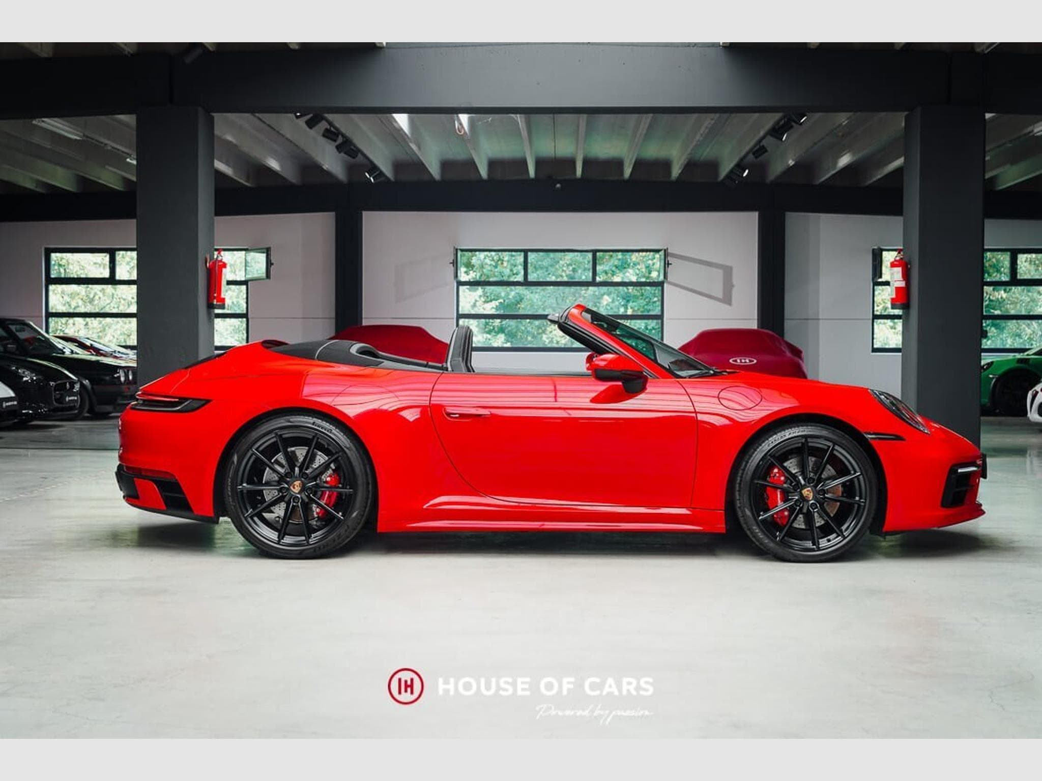 Porsche 992 992.1 Carrera S Cabriolet PDK - 1st paint - AS NEW ! (2020) - Photo 5