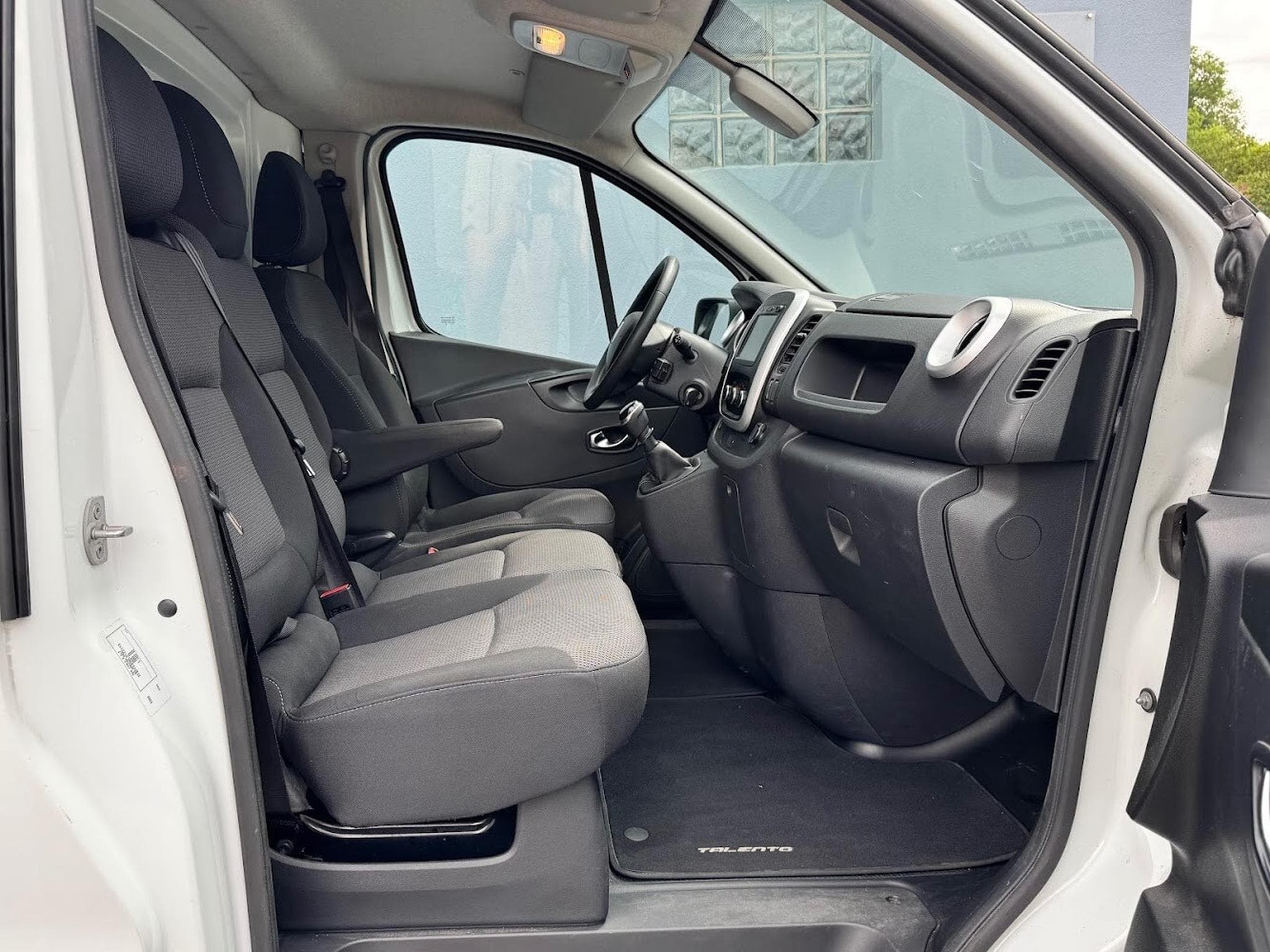 Renault Trafic L2H1 2.0 DCI 120 (2020) - Photo 4