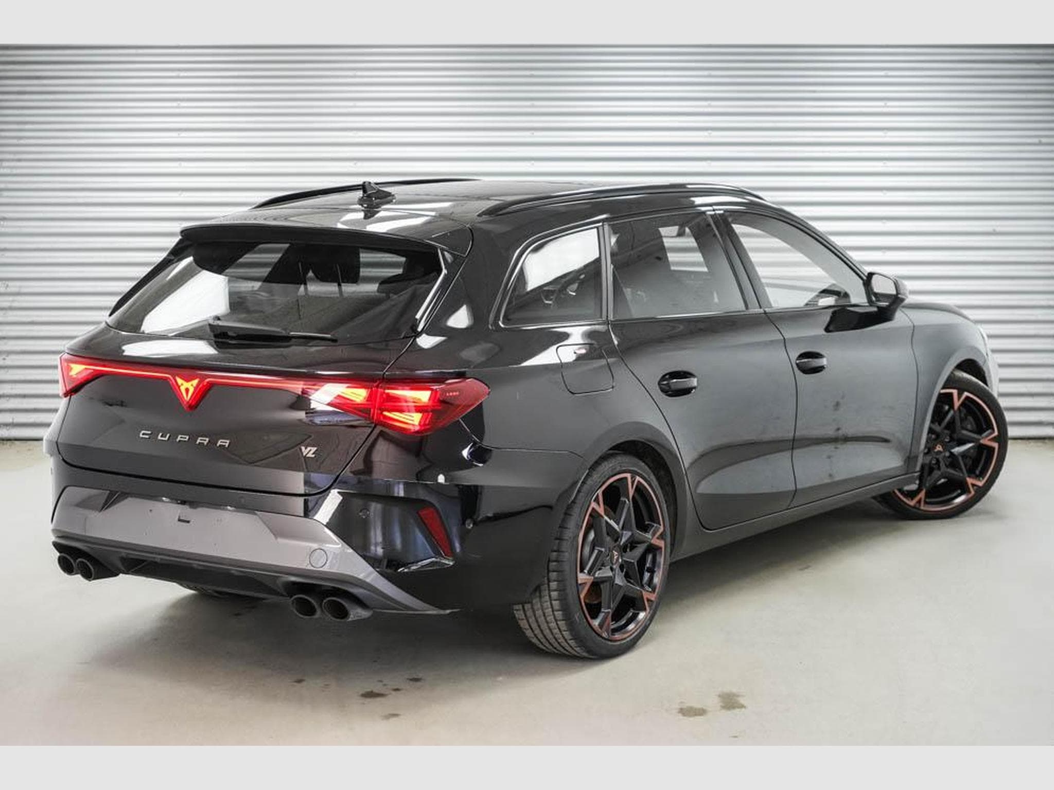 Cupra Leon ST 2,0 TSI (2025) - Photo 3