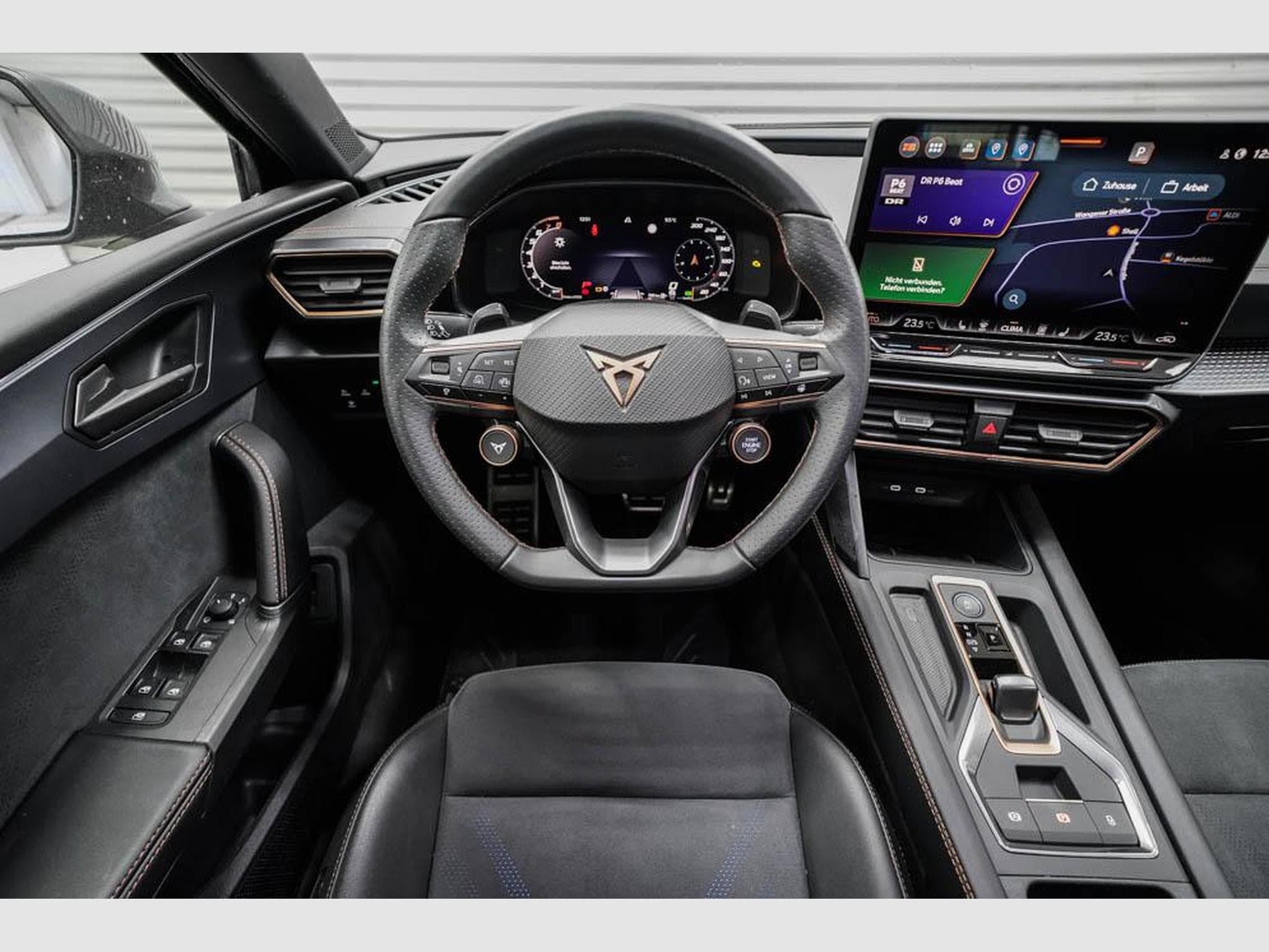Cupra Leon ST 2,0 TSI (2025) - Photo 8