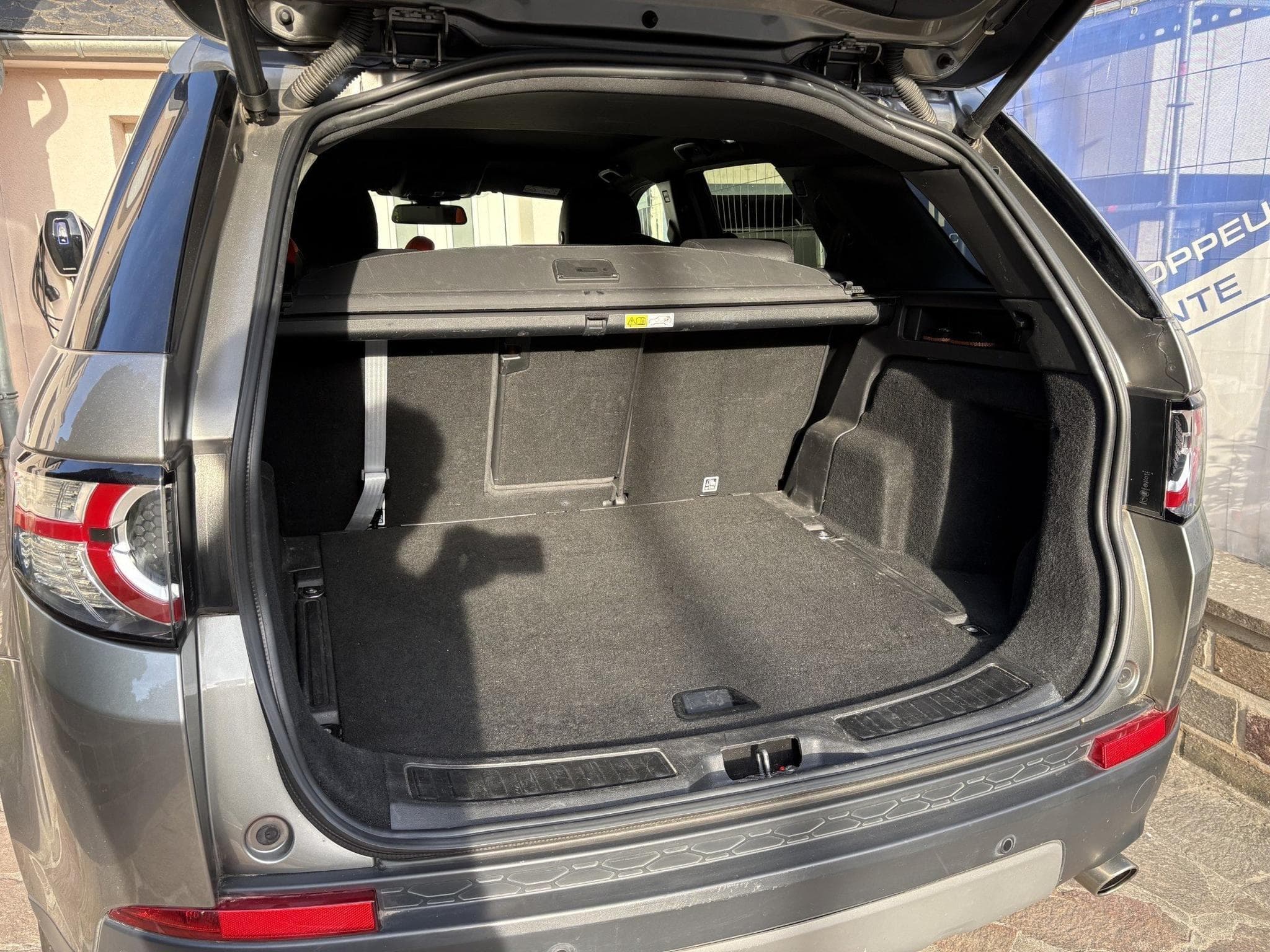 Land-Rover Discovery Sport SD4 HSE (2018) - Photo 7