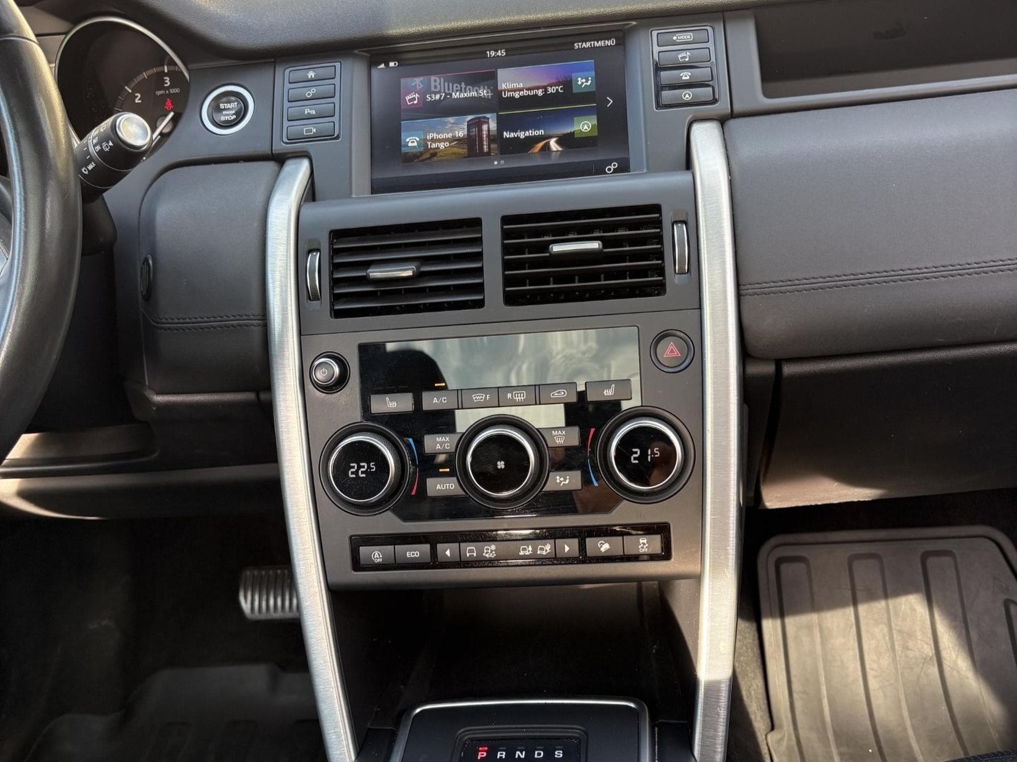 Land-Rover Discovery Sport SD4 HSE (2018) - Photo 8