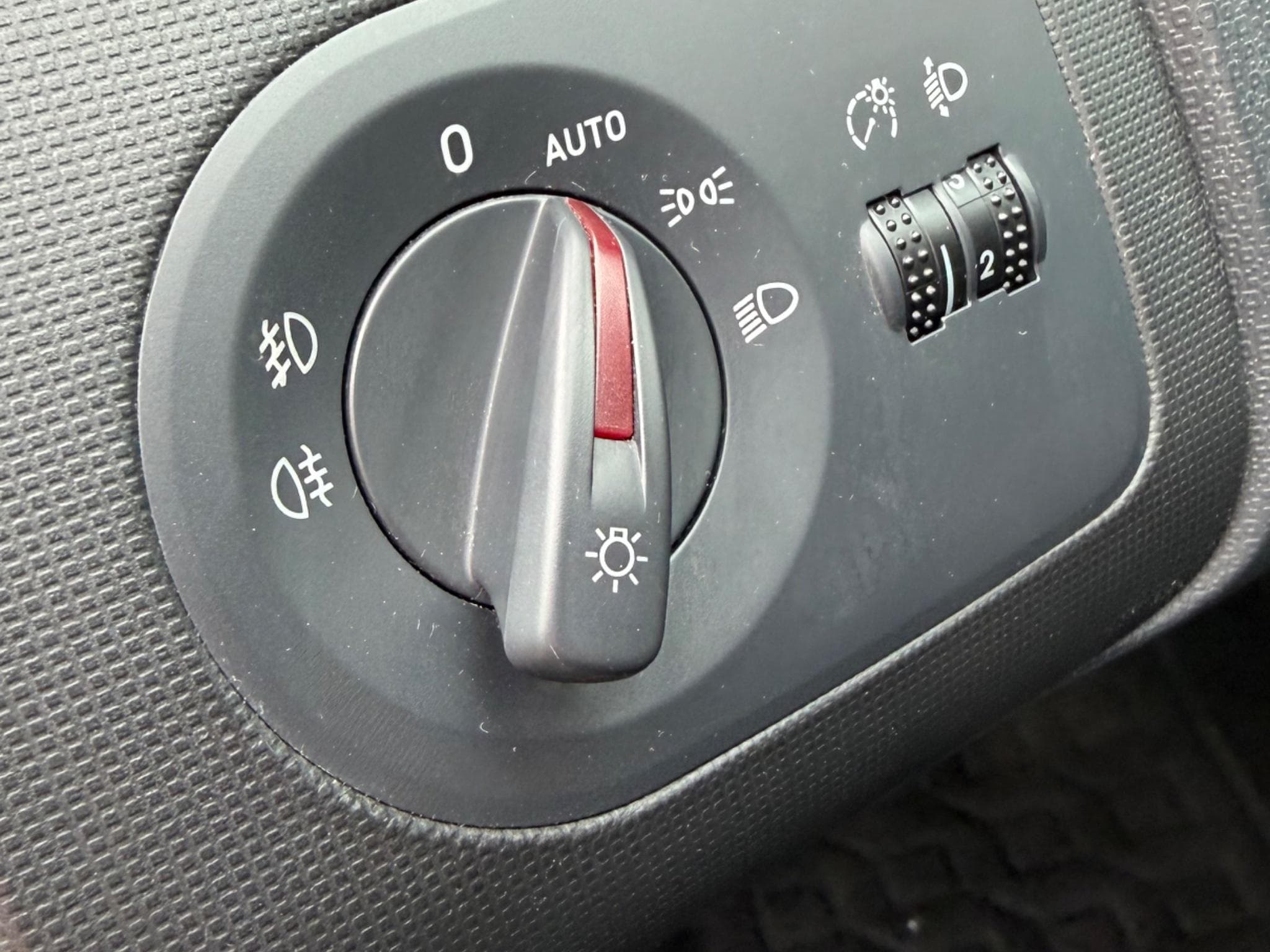 Seat Ibiza I tech tdi (2015) - Photo 11