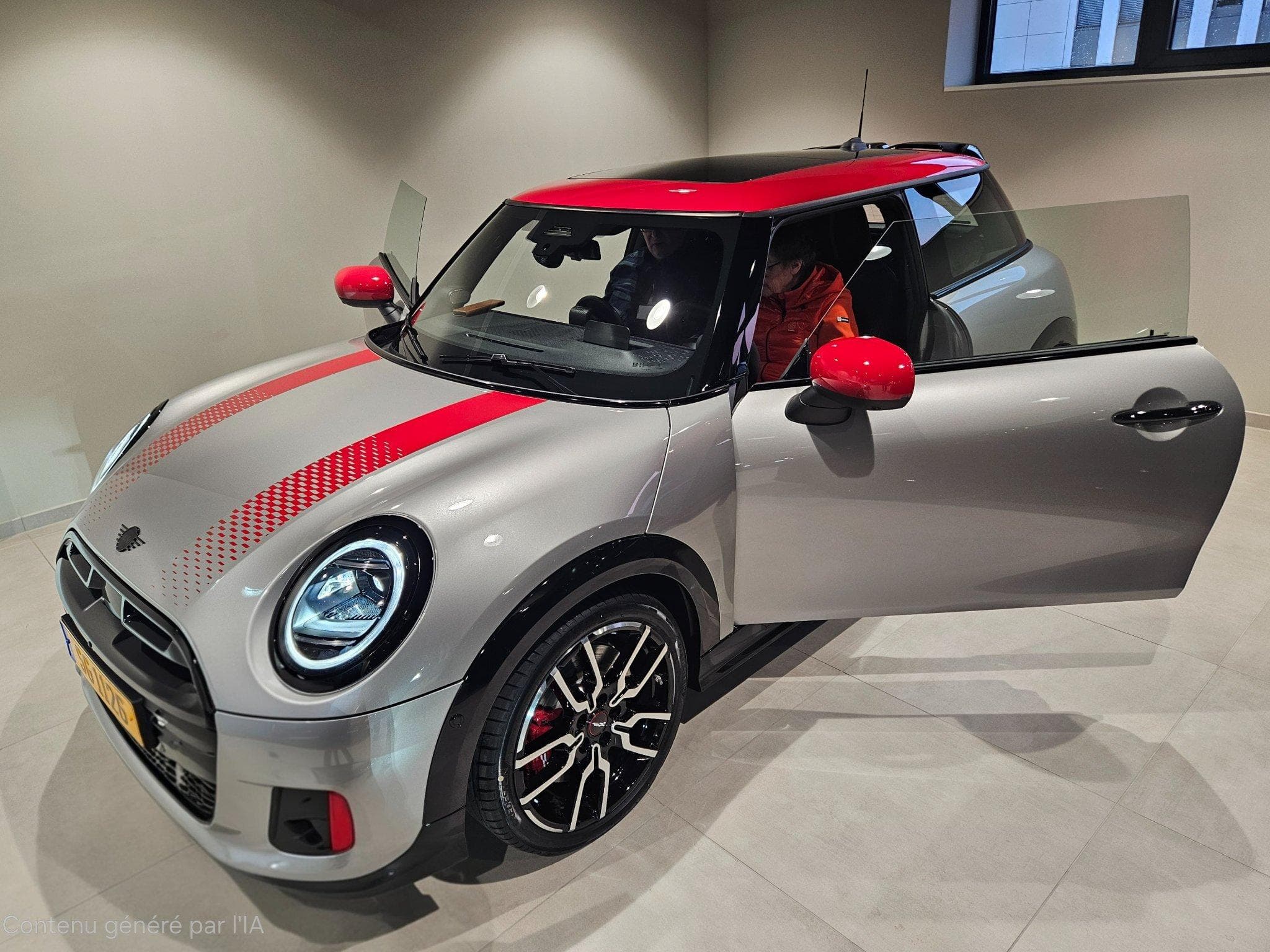 Mini Cooper John Cooper Works (2025) - Photo 2