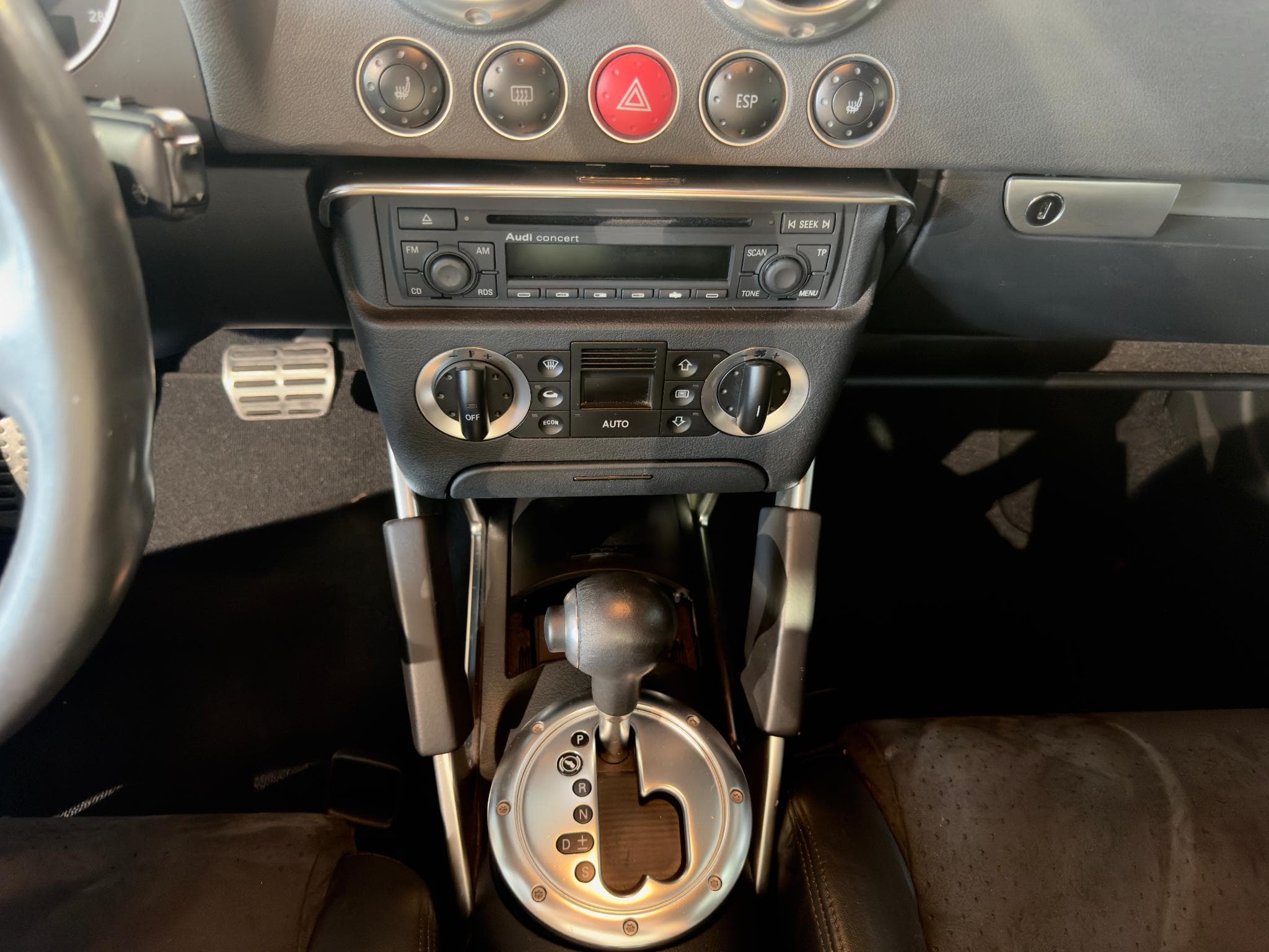 Audi TT 3.2 Quattro (2005) - Photo 18