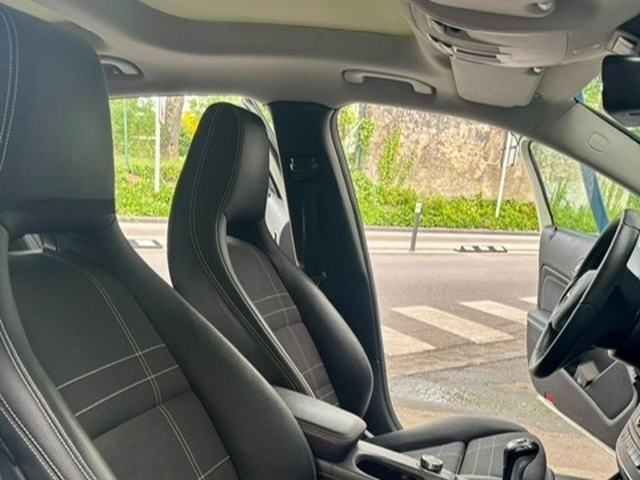 Mercedes GLA 180 Pack night (2016) - Photo 2