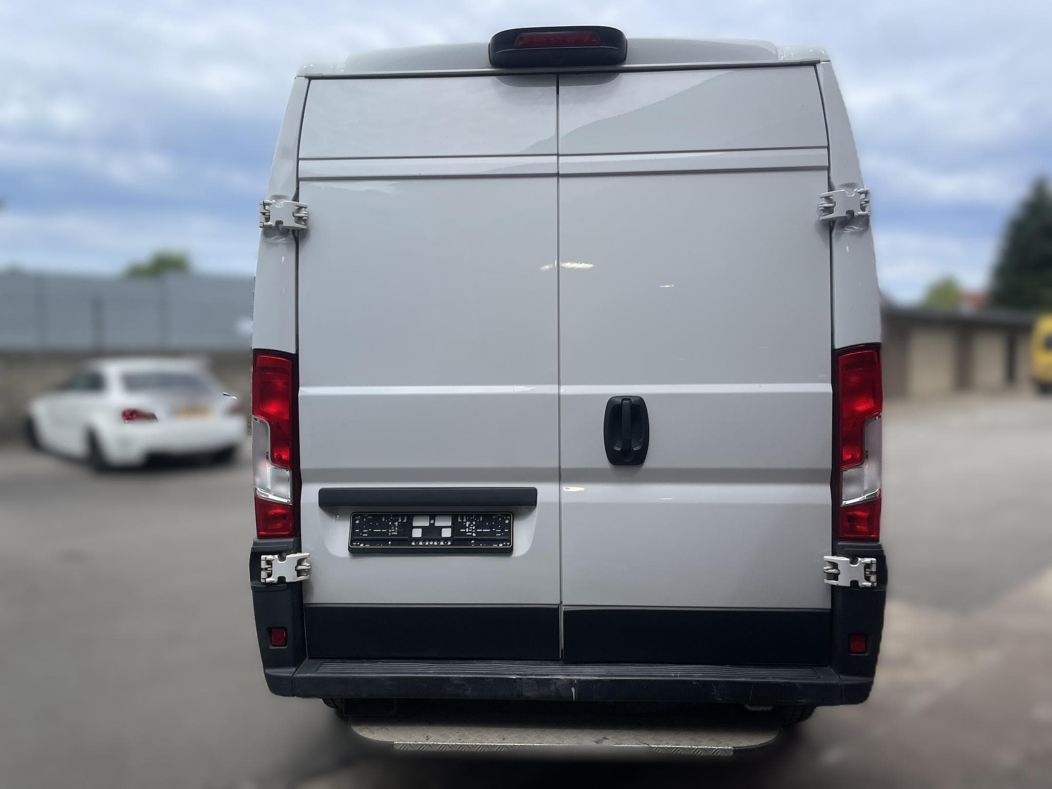 Fiat Ducato 2.3 L3H2 (2021) - Photo 6