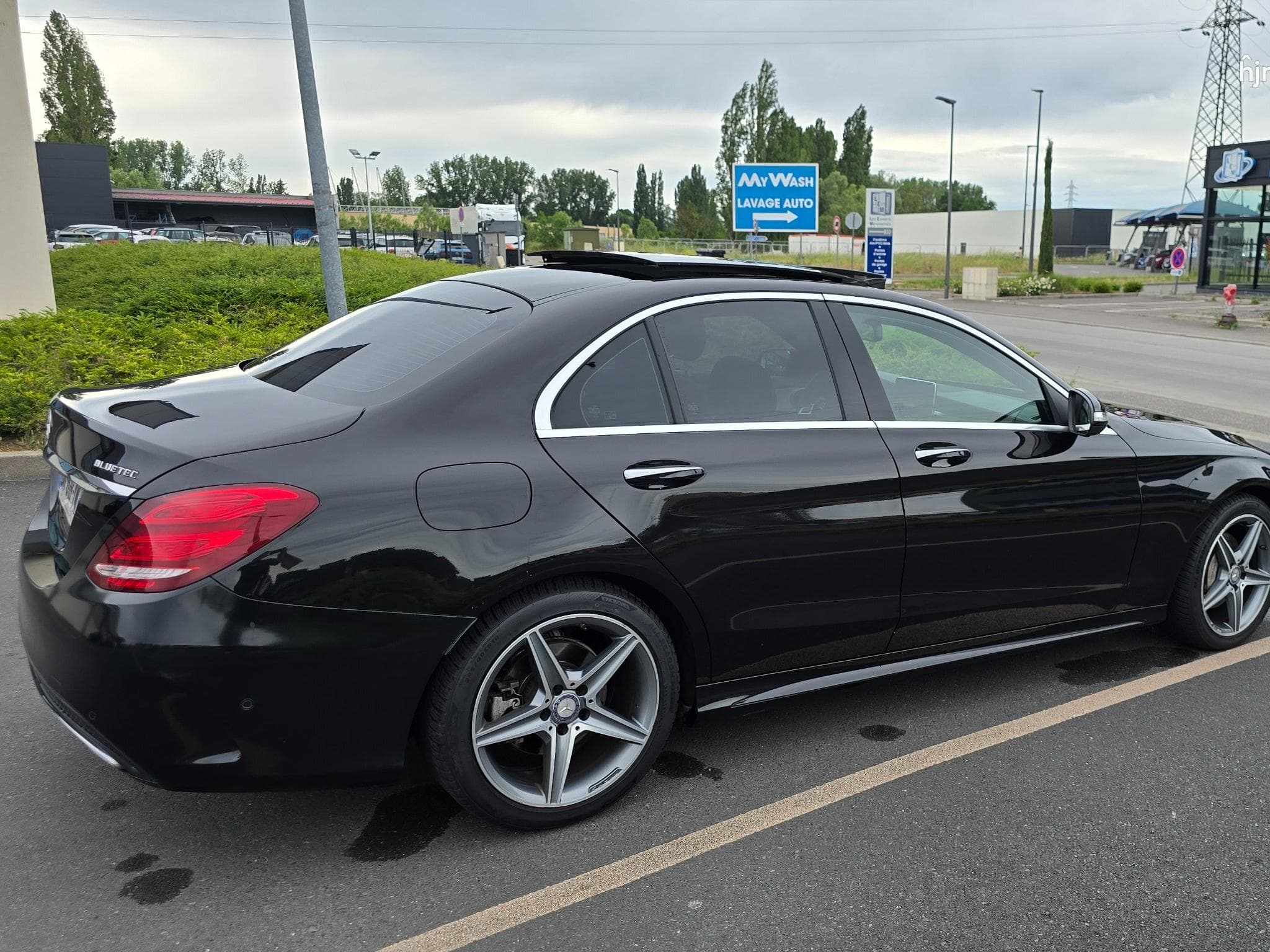 Mercedes C 220 Sportline pack AMG (2015) - Photo 2