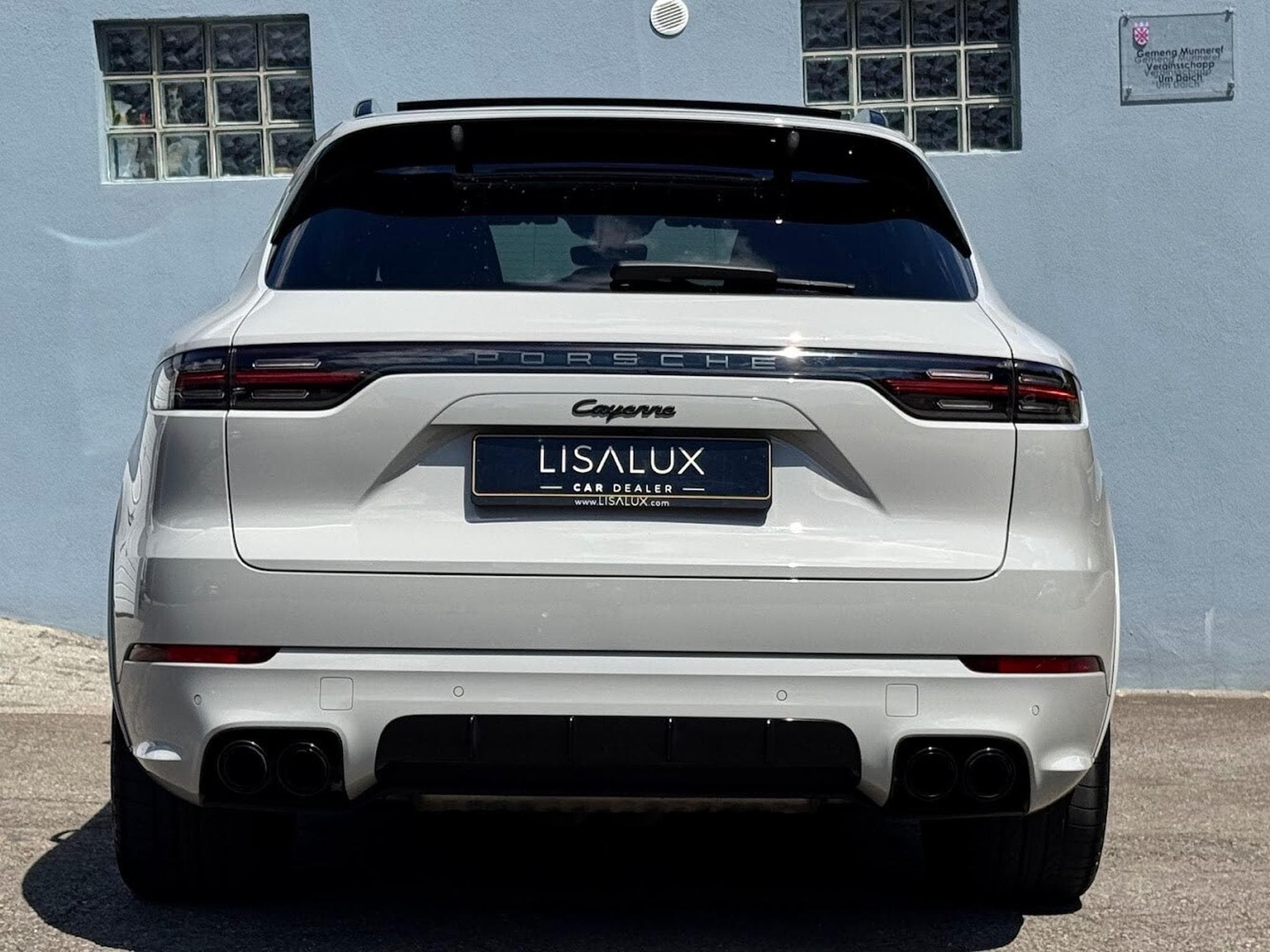 Porsche Cayenne PLATINUM EDITION 3.0 E-HYBRID 462H 340 PHEV (2023) - Photo 12