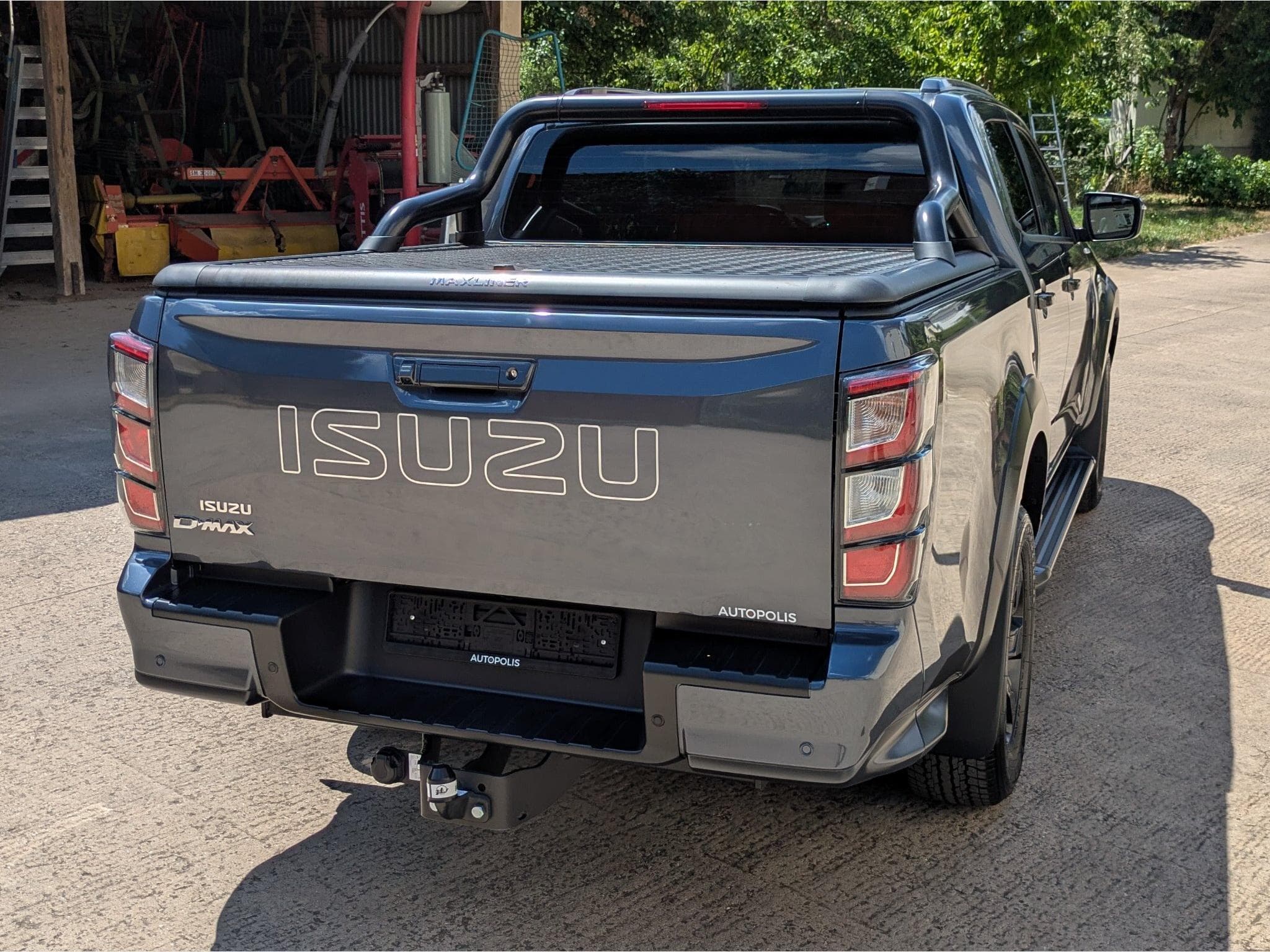 Isuzu D-Max 25 Doublecab V-Cross 4WD (2026) - Photo 6