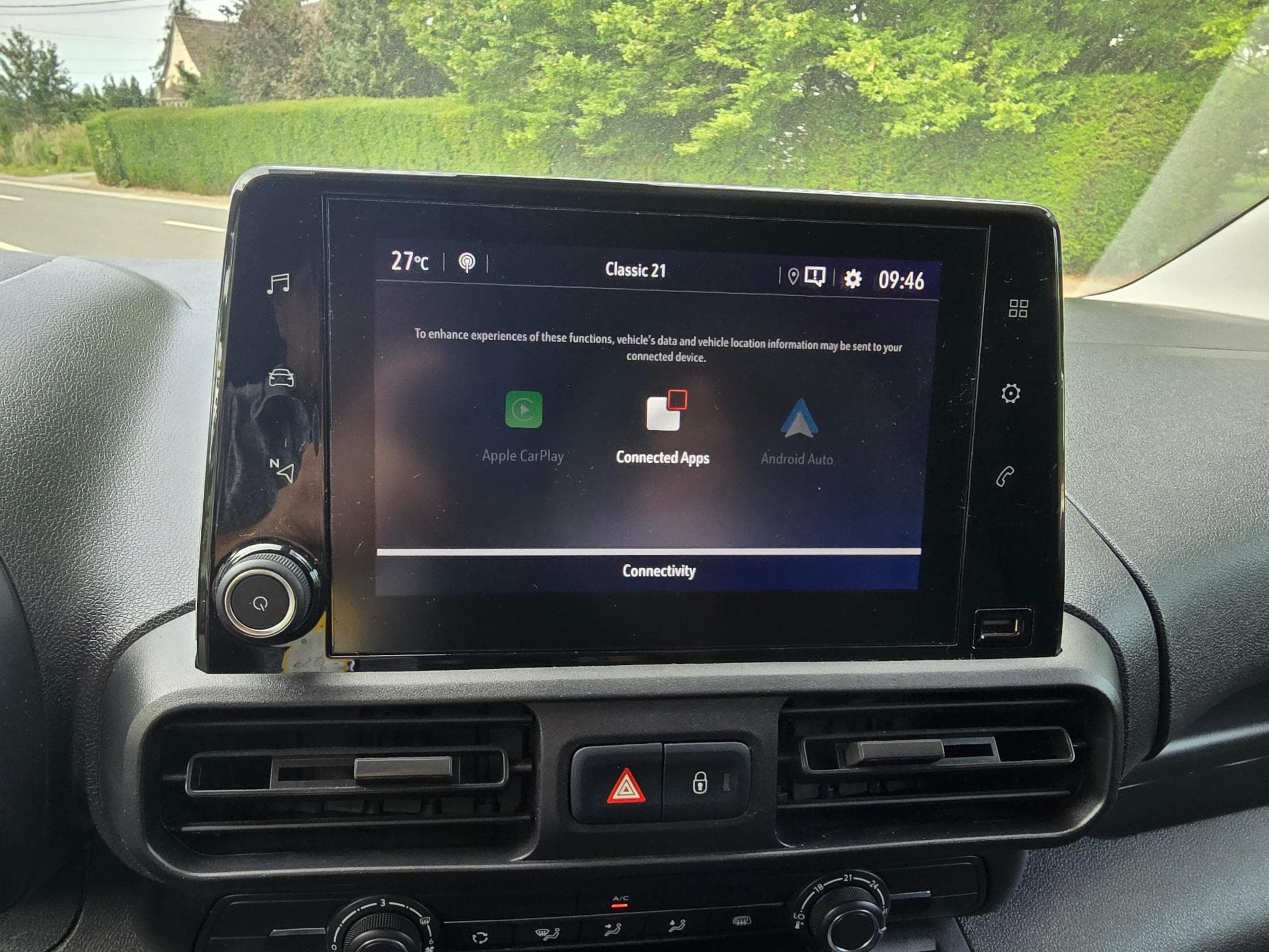 Opel Combo essence 130 cv long boite auto 71000 kms 11590 HT (2021) - Photo 13