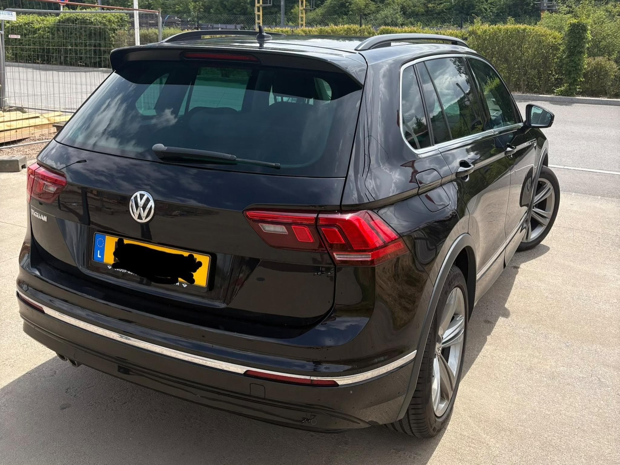 VW Tiguan R-Line Ext. (2019) - Photo 2