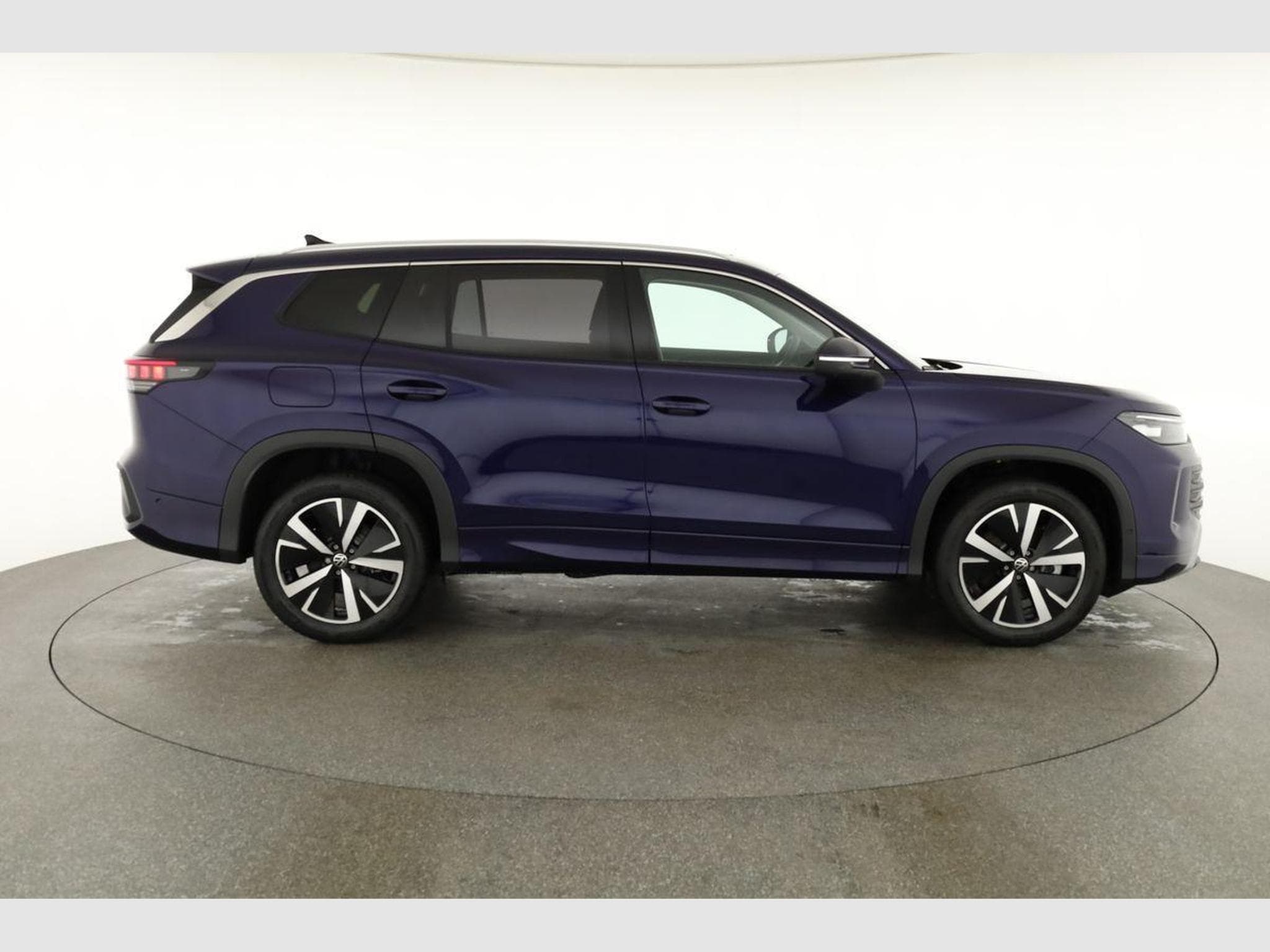 VW Tayron 1.5 TSI eHybrid 150 kW Life (2026) - Photo 24