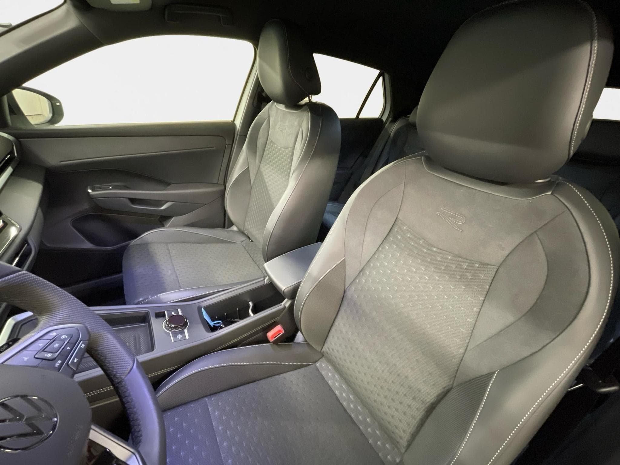 VW T-Roc R-Line (2026) - Photo 19