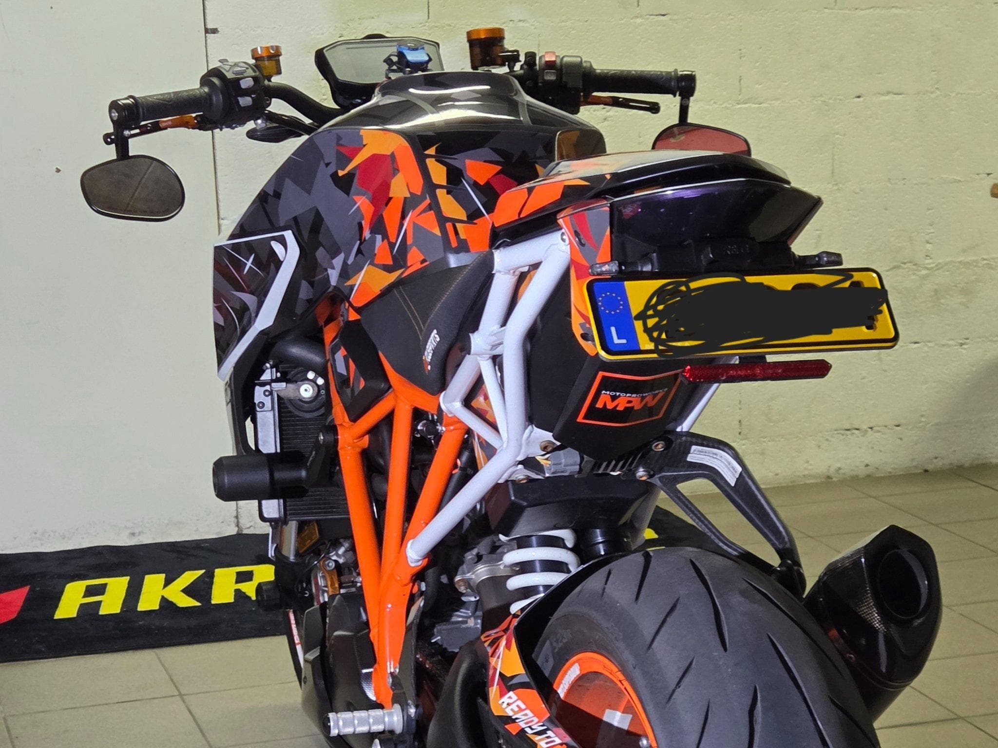 KTM SuperDuke 1290R (2019) - Photo 2