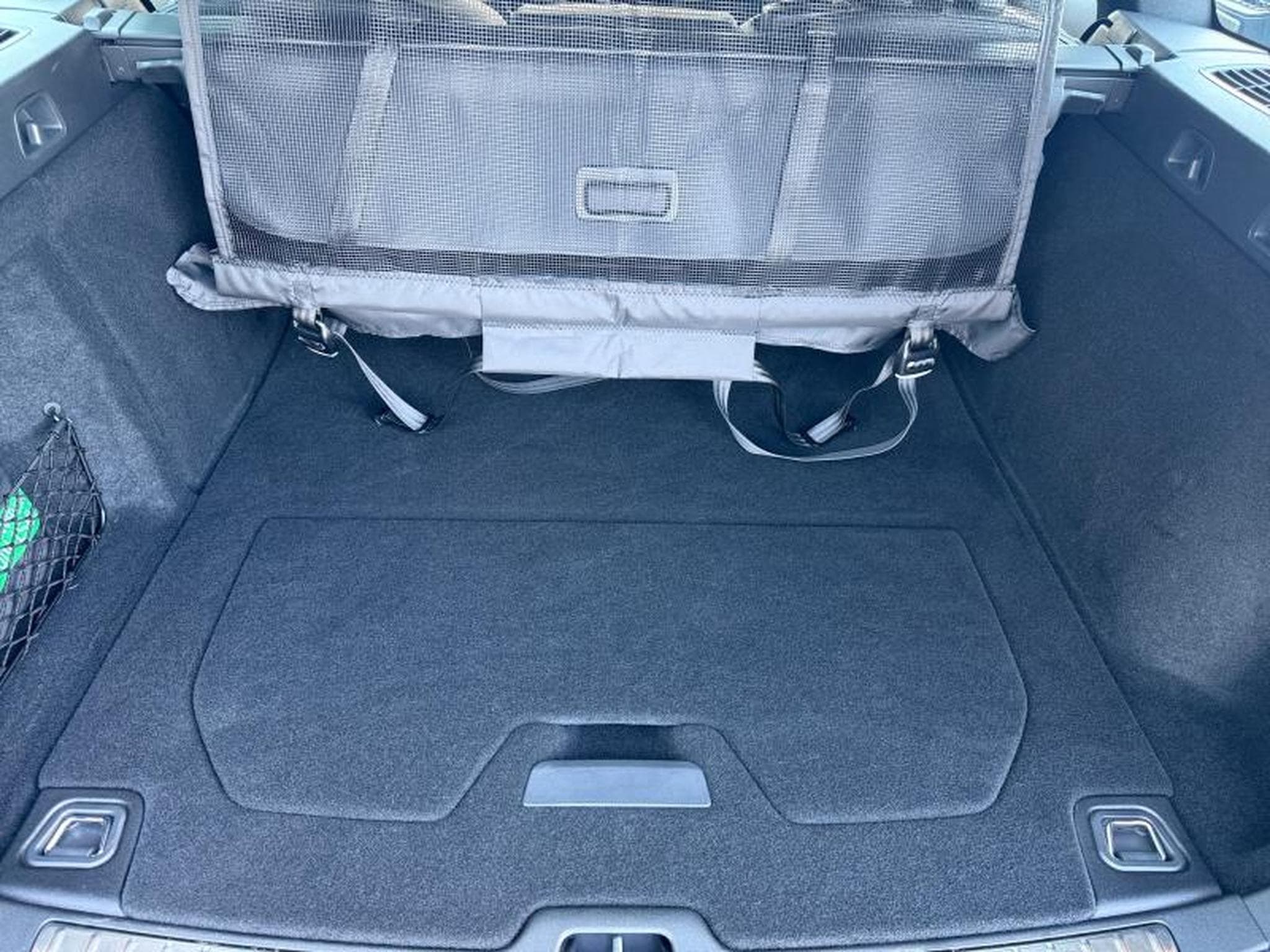 Volvo V60 B4 Plus Bright / Diesel (2023) - Photo 19