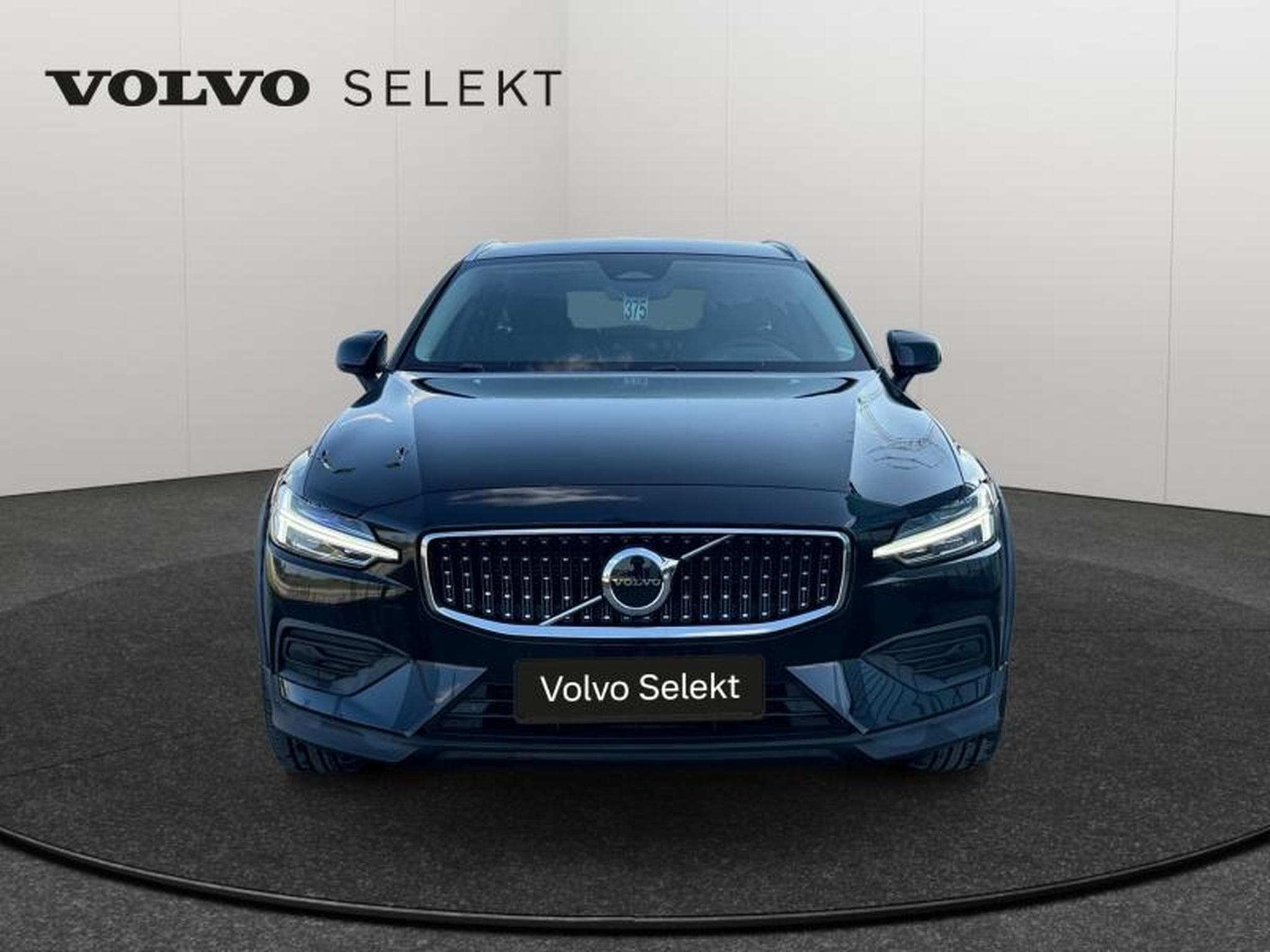 Volvo V60 B4 Plus Bright / Diesel (2023) - Photo 9