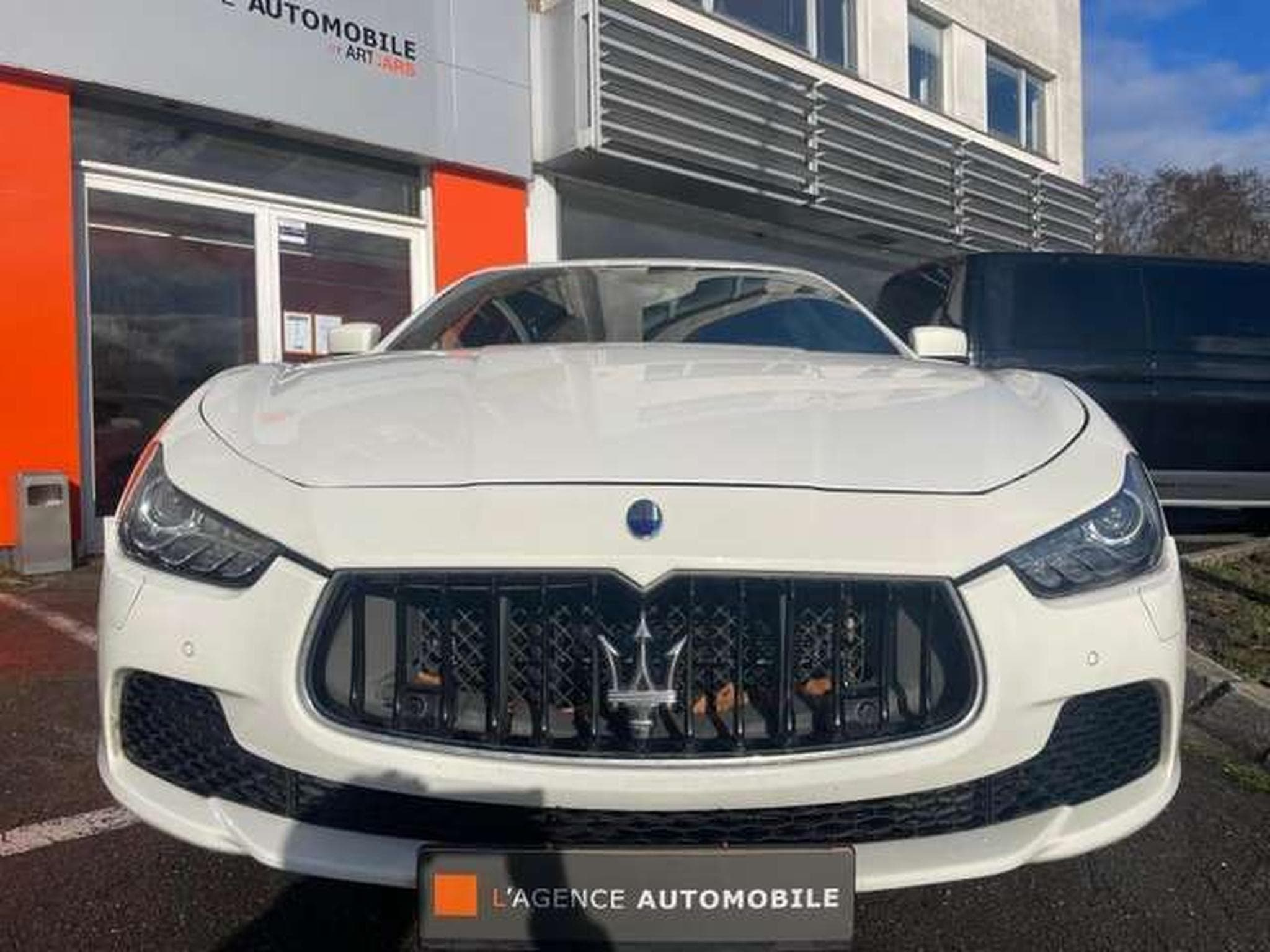 Maserati Ghibli S-Q4-3.0-V6-BITURBO-410PS  - VENTE PRIVE (2015) - Photo 3