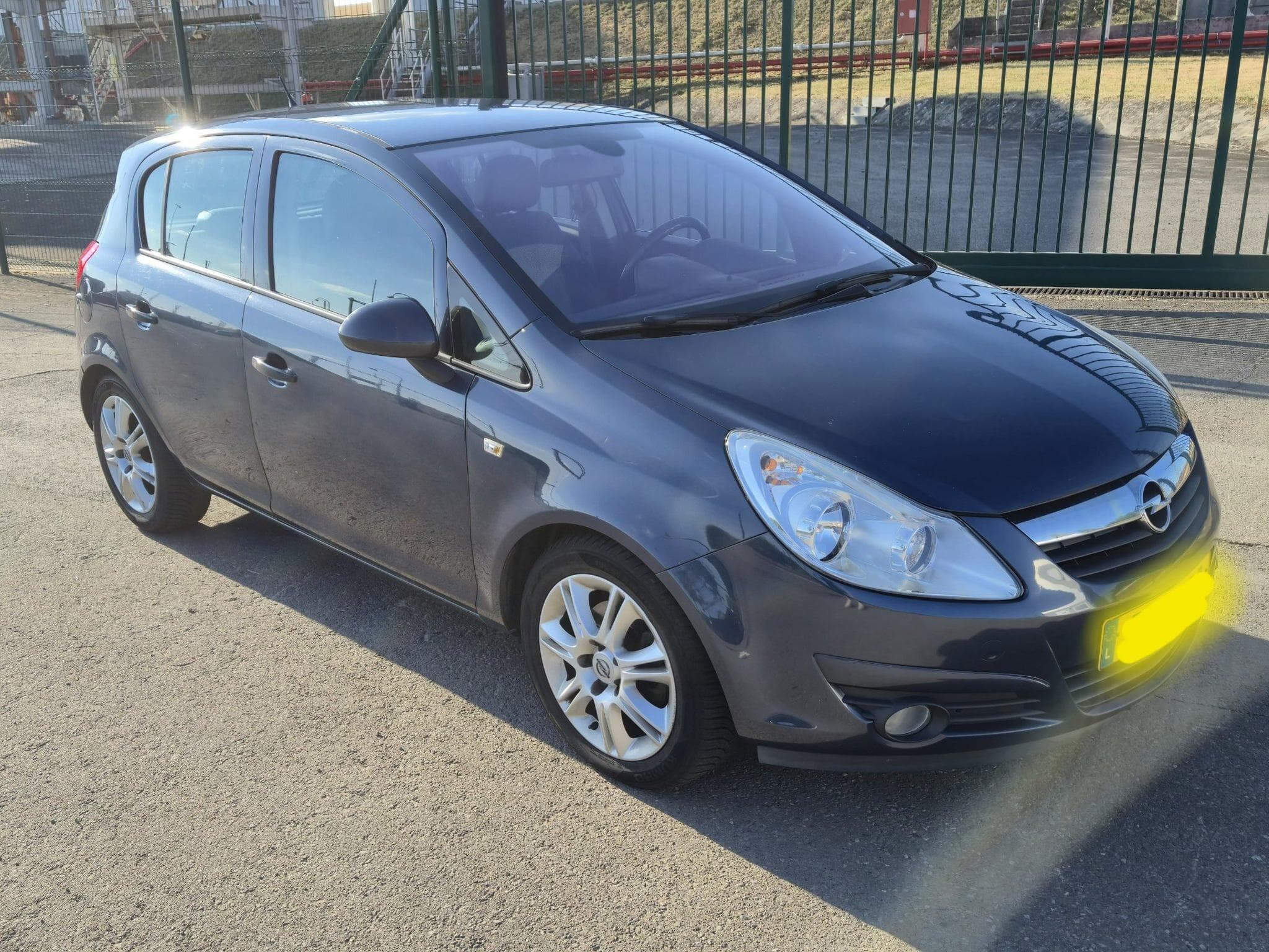 Opel Corsa 1.7 CDTI (2010) - Photo 1