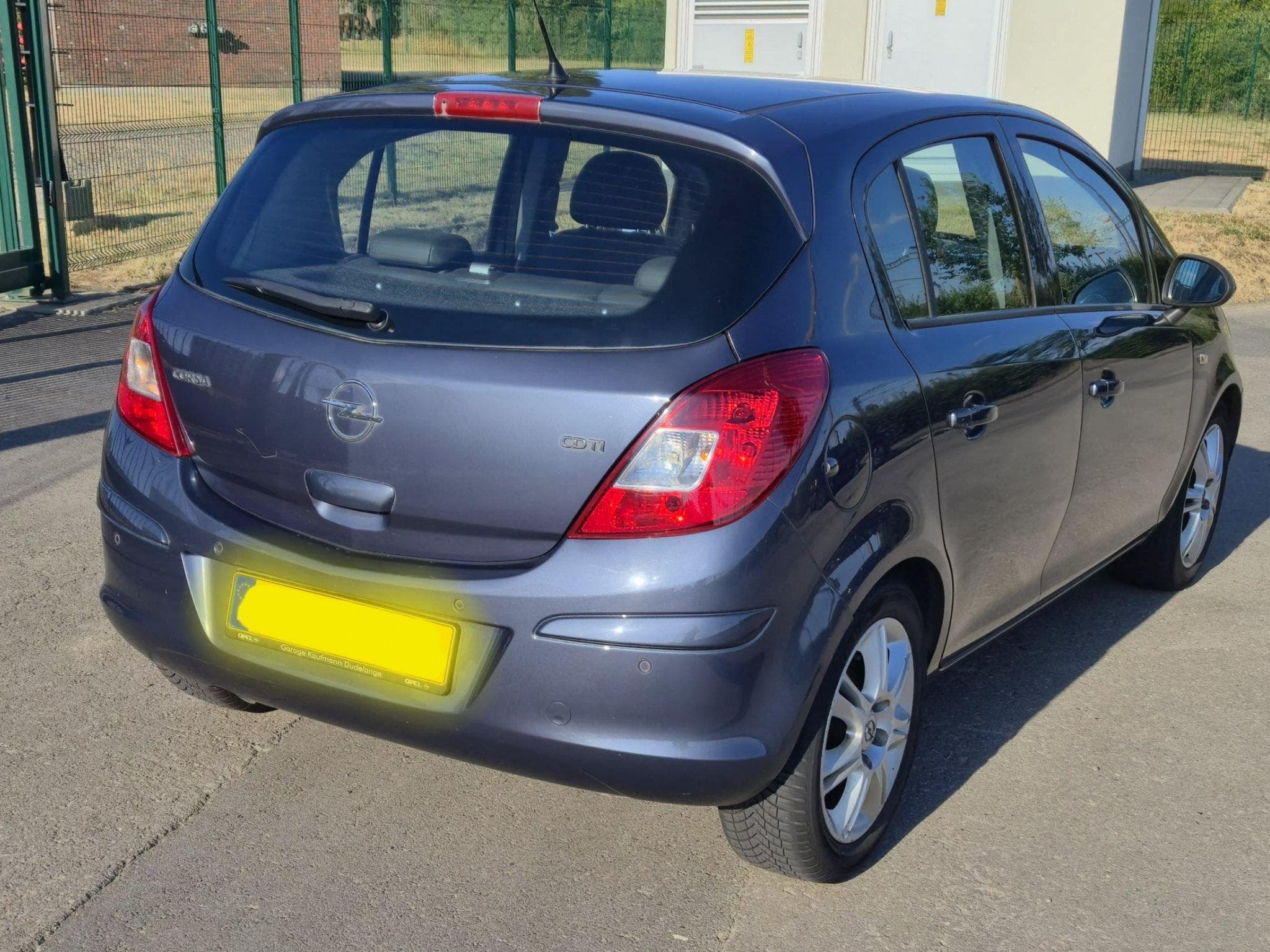 Opel Corsa 1.7 CDTI (2010) - Photo 2