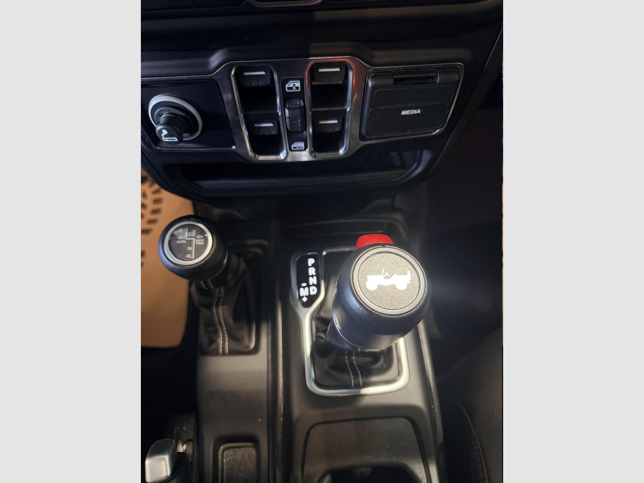 Jeep Wrangler 2.0 4Xe PHEV Irmscher Edition (2023) - Photo 6