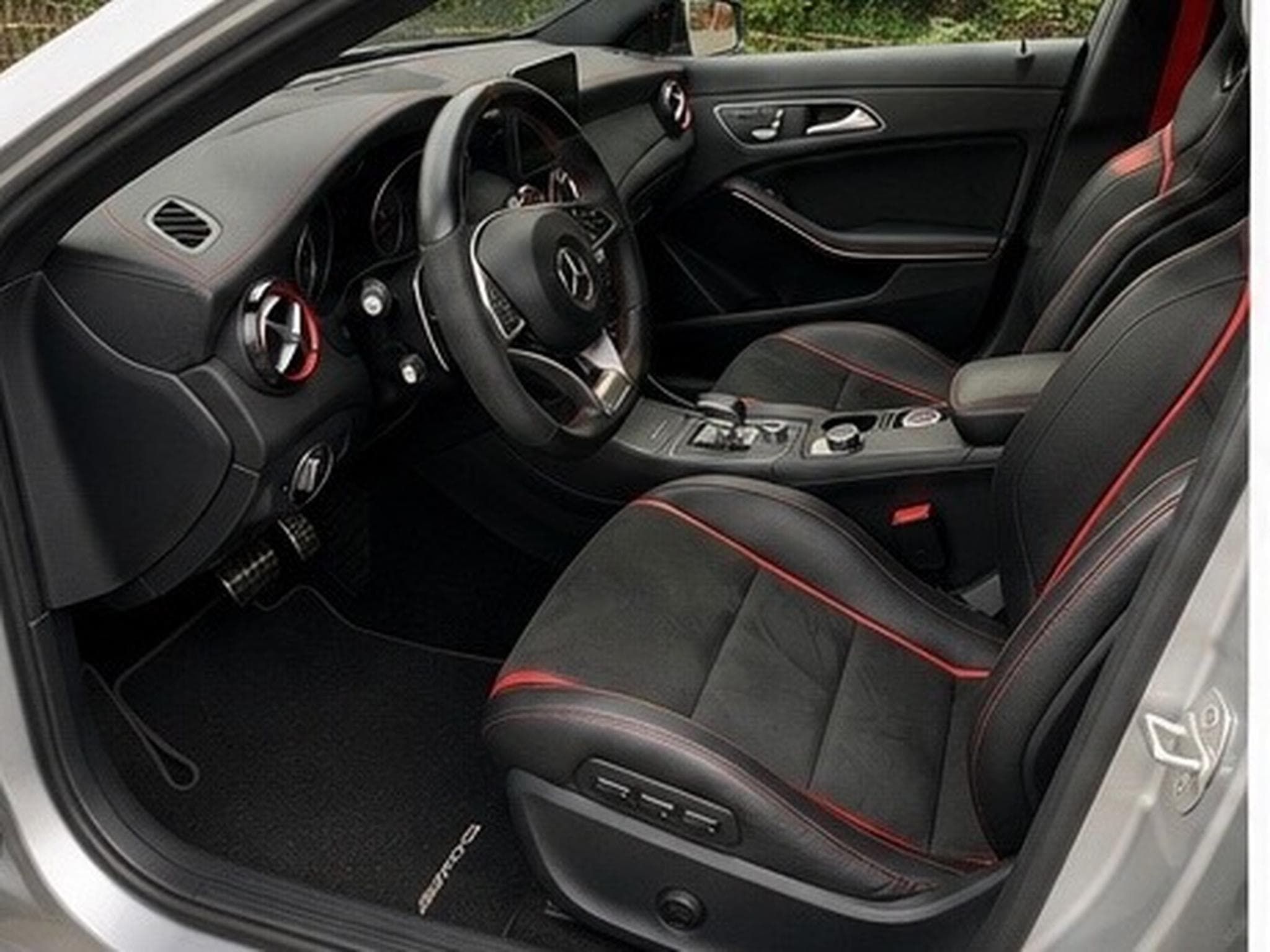 Mercedes CLA 45 AMG Facelift (2016) - Photo 2