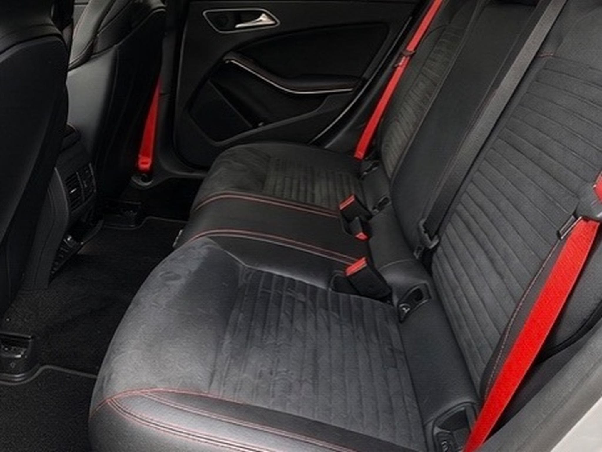 Mercedes CLA 45 AMG Facelift (2016) - Photo 4