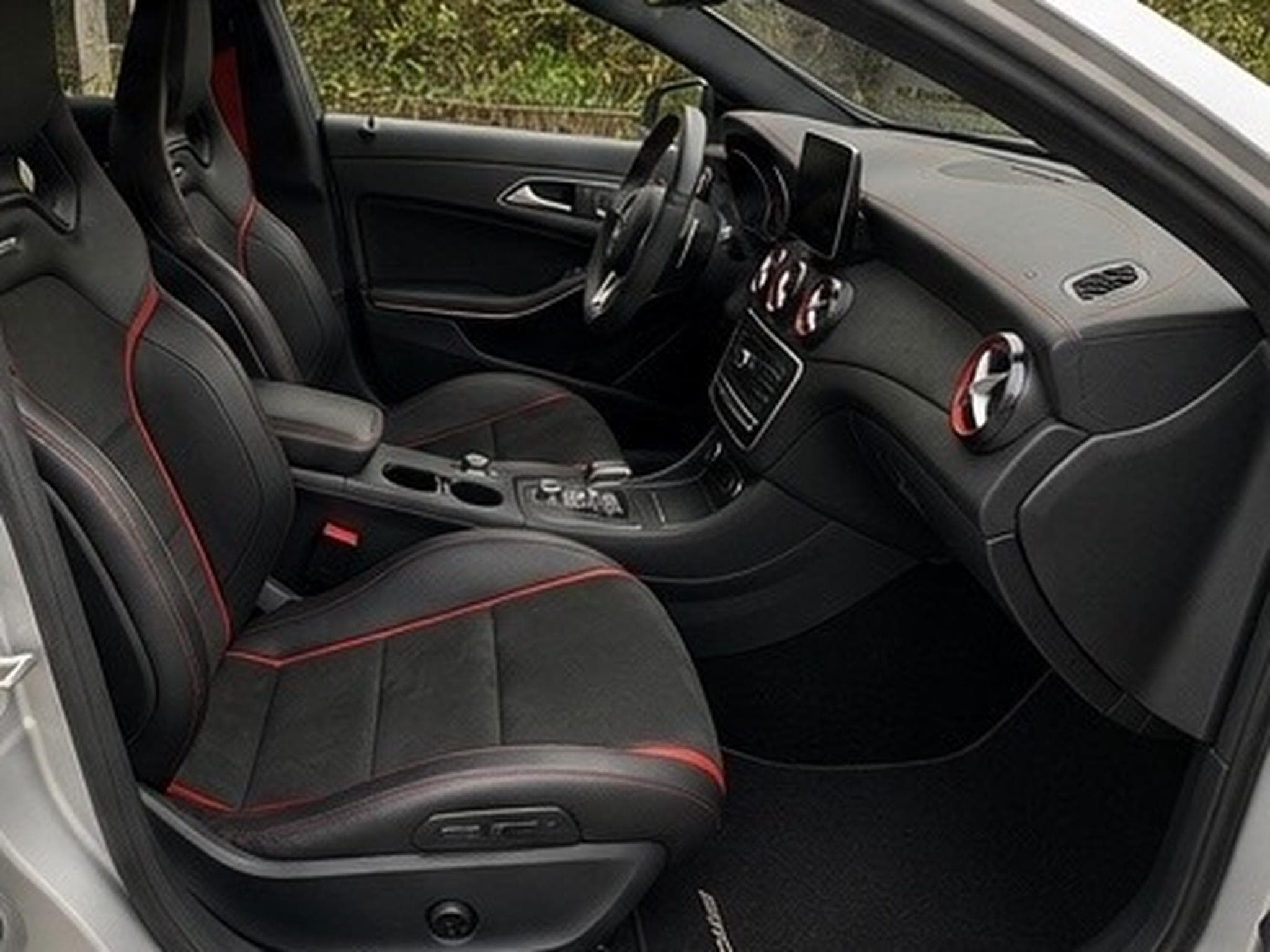 Mercedes CLA 45 AMG Facelift (2016) - Photo 5
