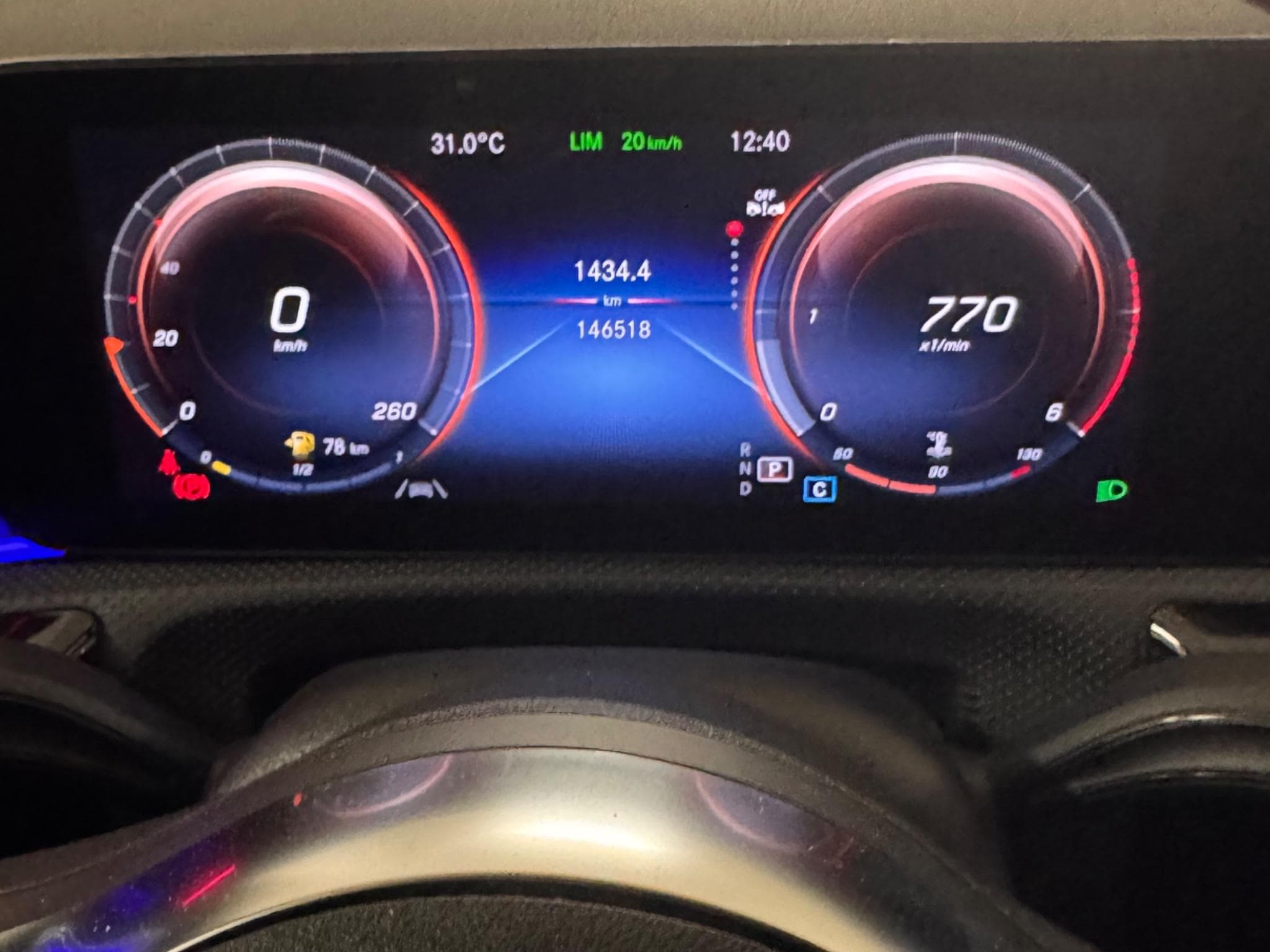Mercedes A 200 A 200 D AMG. LINE 4 Matic (2023) - Photo 8