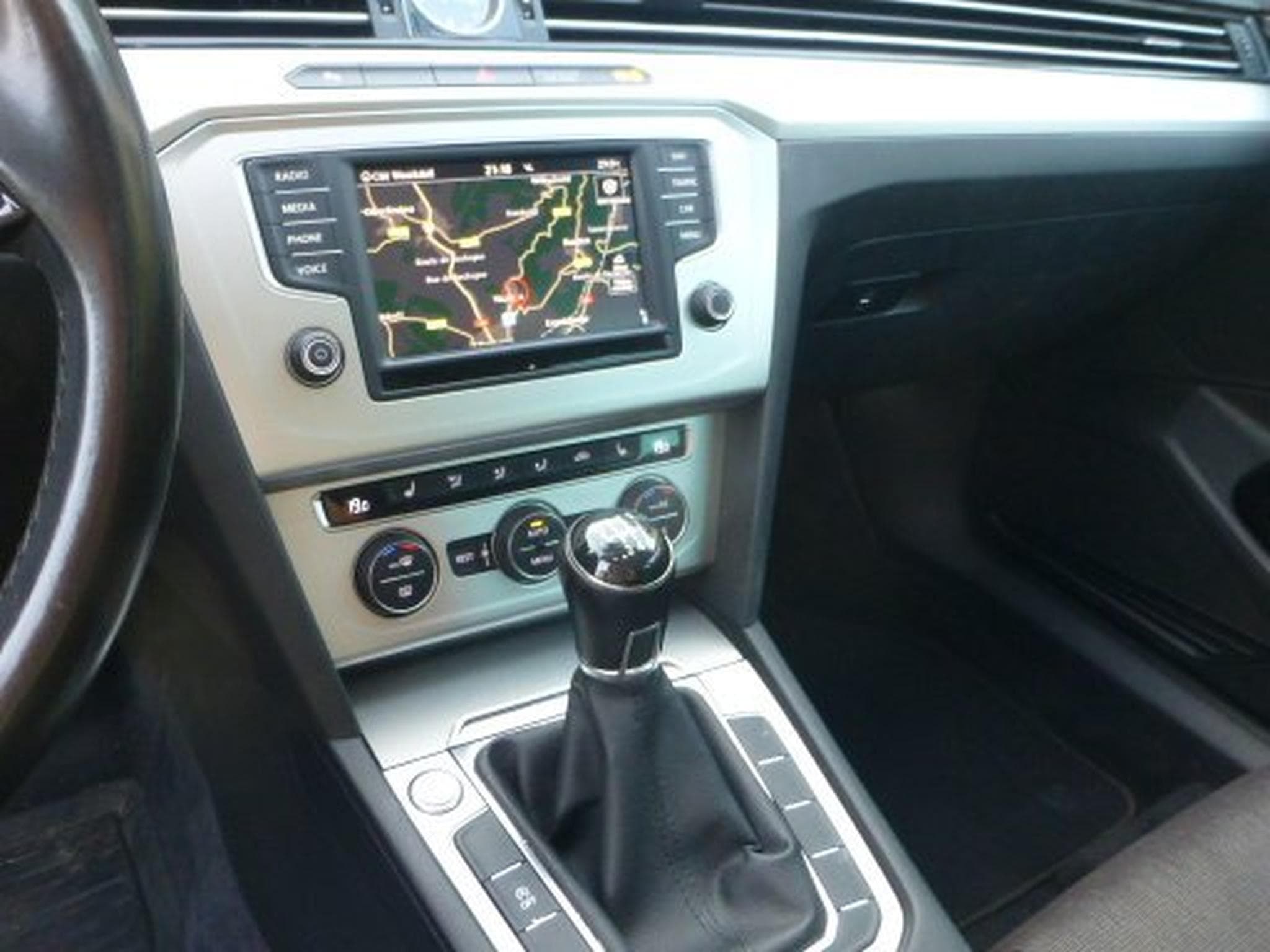 VW Passat Passat Variant (2015) - Photo 2