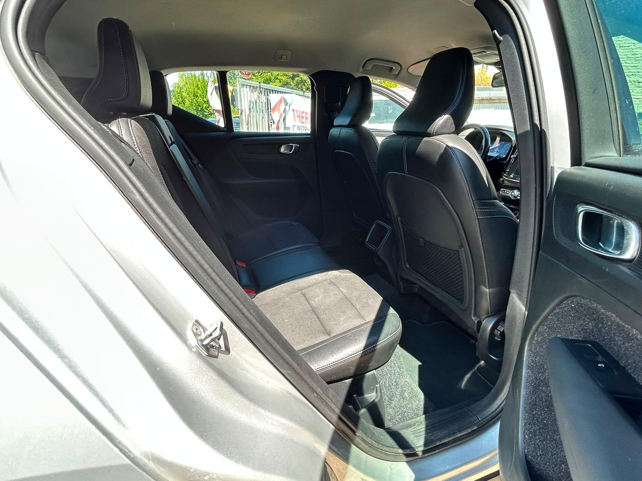 Volvo XC40 2.0 D 150CV D3 AUTOMATIQUE (2019) - Photo 12